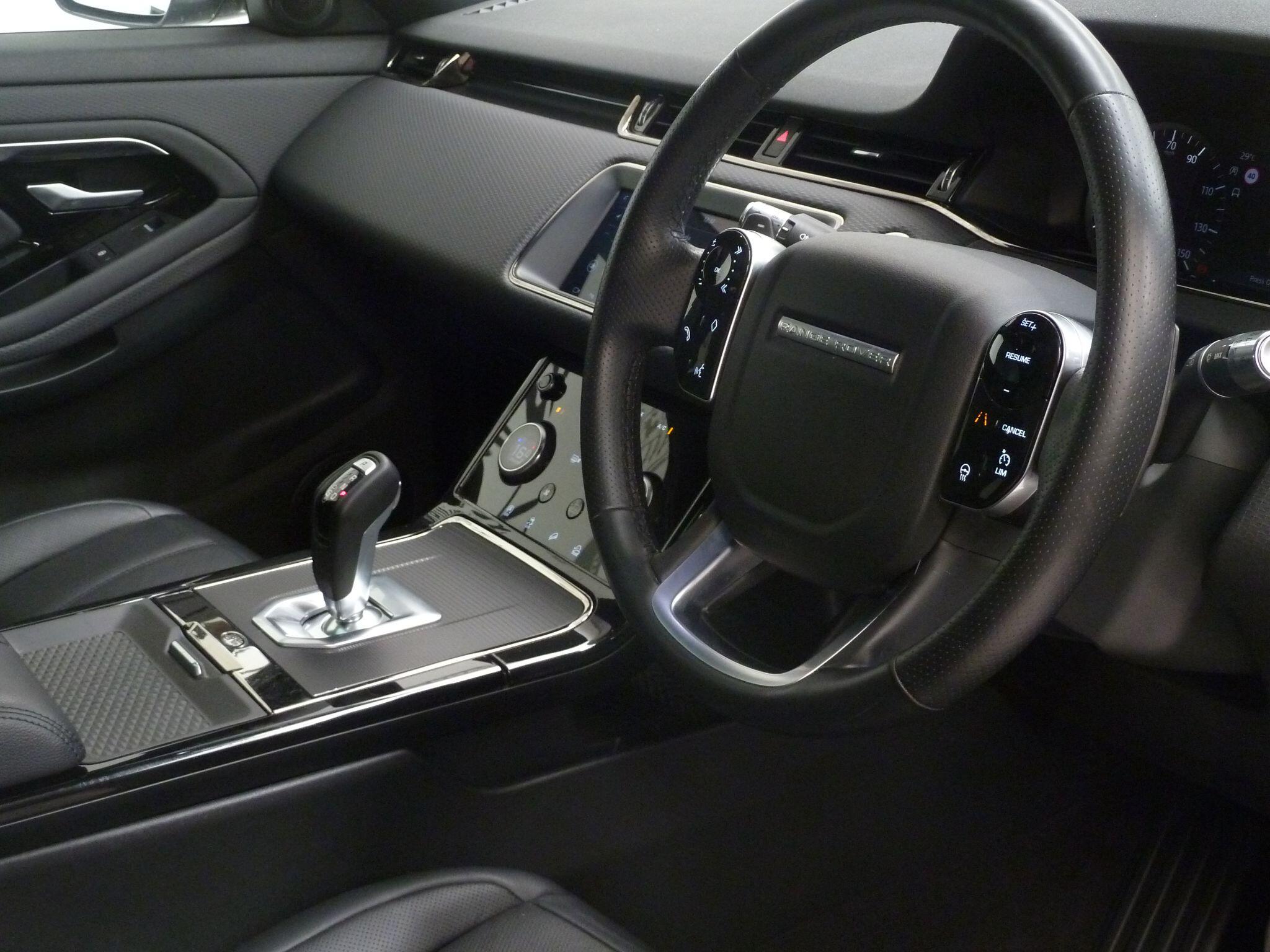 Land Rover Range Rover Evoque 2.0 D180  R-Dynamic S   <br/><br/>PAN ROOF + BLACK PACK
