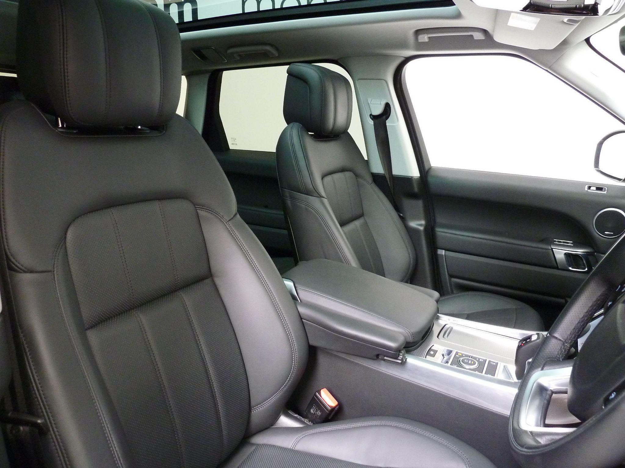 Land Rover Range Rover Sport 2.0 P400e  HSE Dynamic   <br/><br/>PAN ROOF + BLACK PACK + STEPS