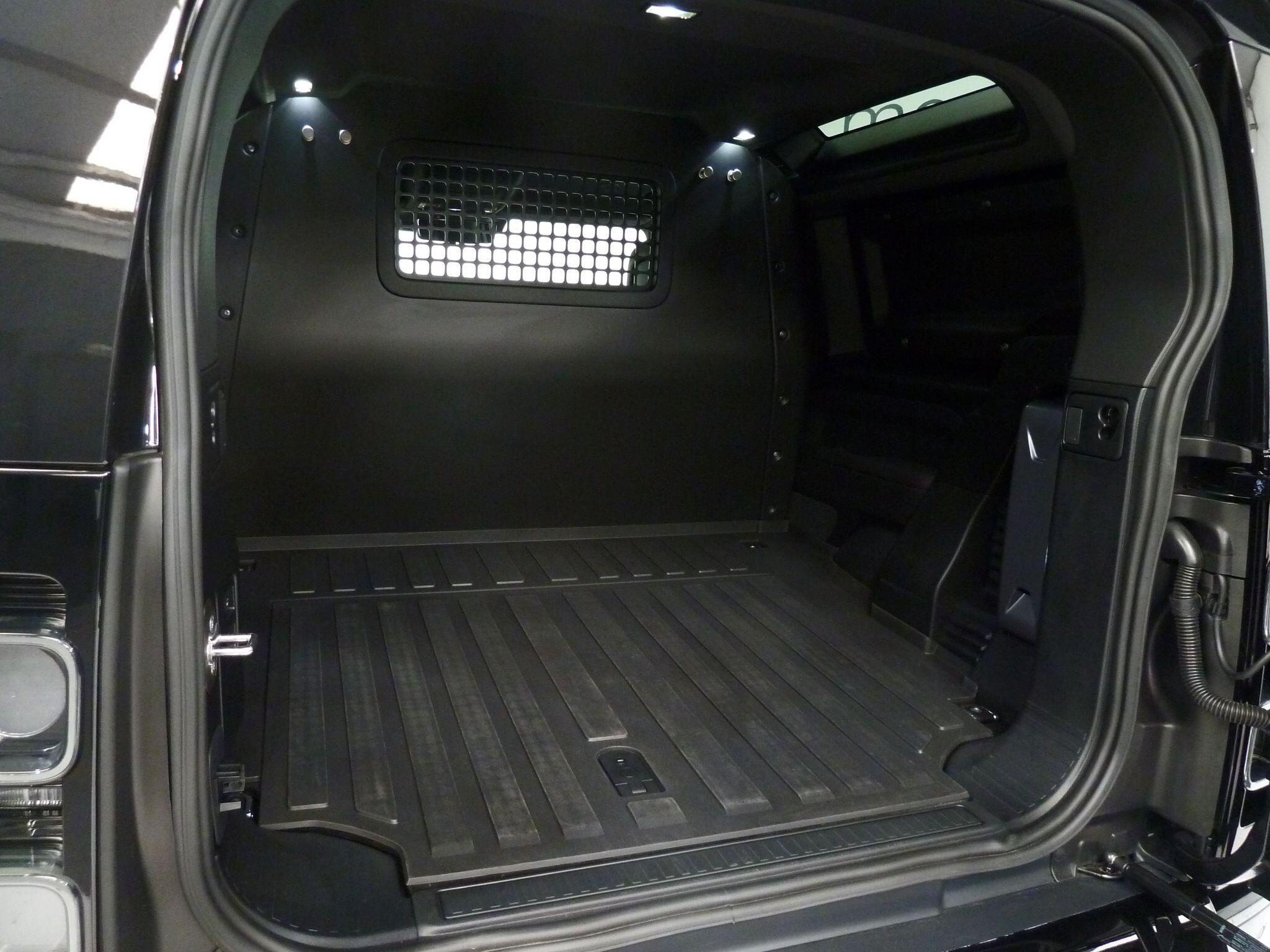 Land Rover Defender 90 3.0 D350  X-Dynamic HSE Hard Top SUV SWB   <br/><br/>HAWKE BLACK EDITION 57990 +VAT