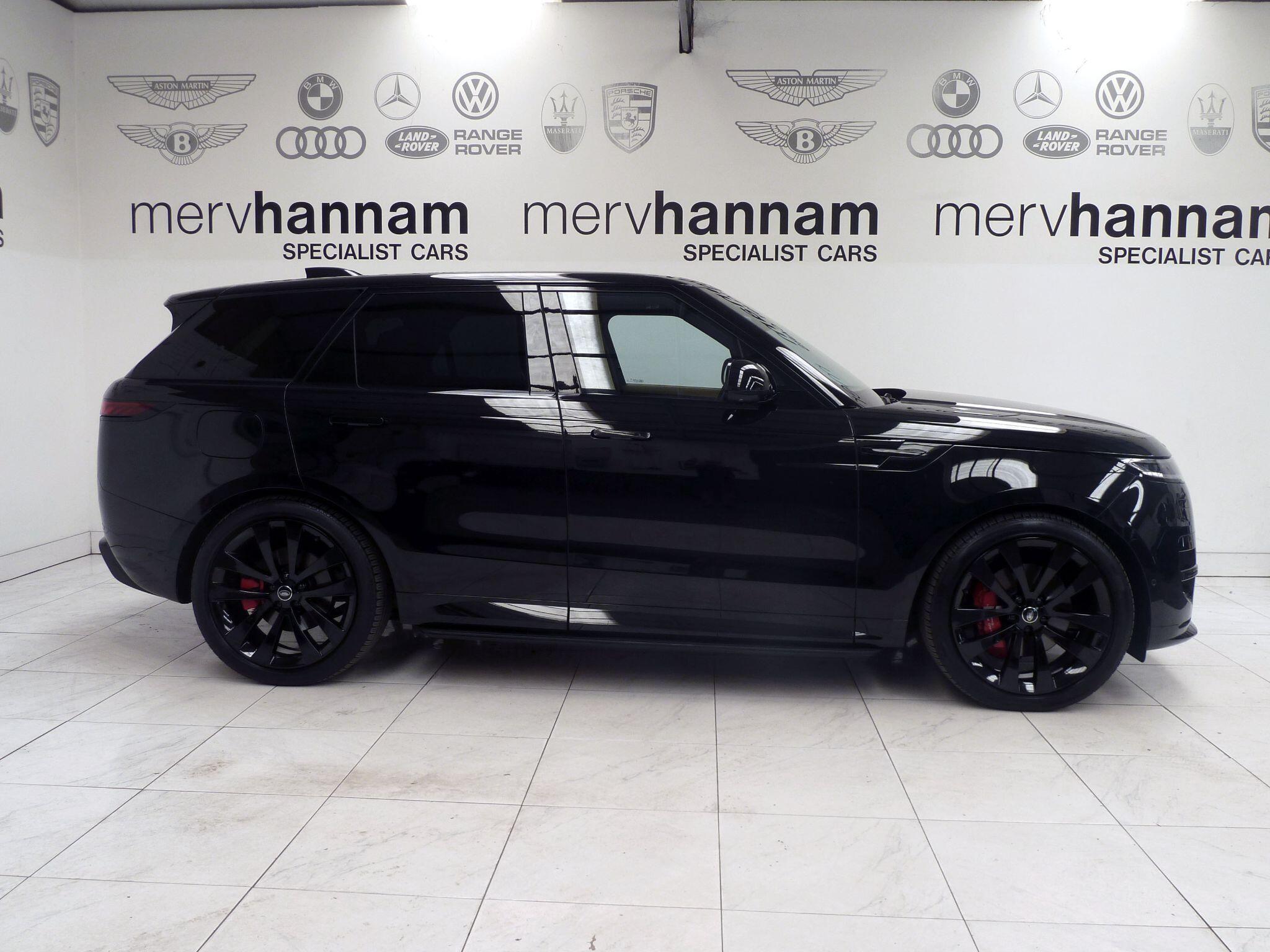 Land Rover Range Rover Sport 3.0 P460e 38.2kWh Dynamic SE   <br/><br/>23″ ALLOY WHEELS + BLACK PACK