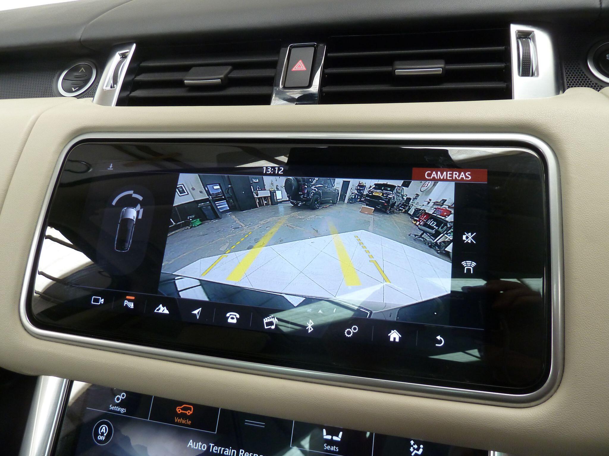 Land Rover Range Rover Sport 3.0 SD V6 HSE   <br/><br/>AUTOBIOGRAPHY PACK + PAN ROOF