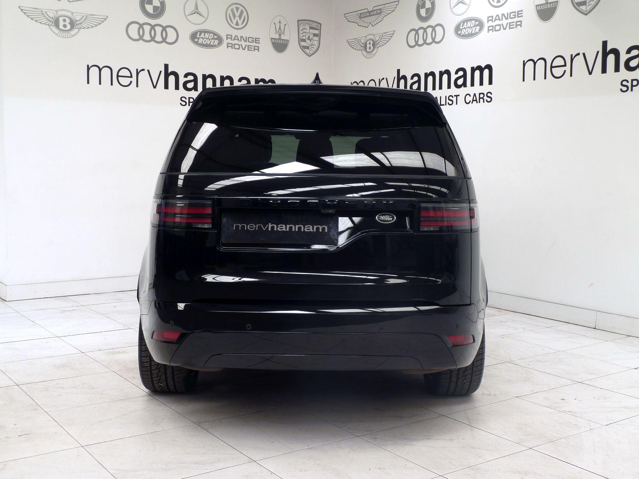Land Rover Discovery 3.0 P360  Metropolitan Edition   <br/><br/>PAN ROOF + HUD + BLACK PACK