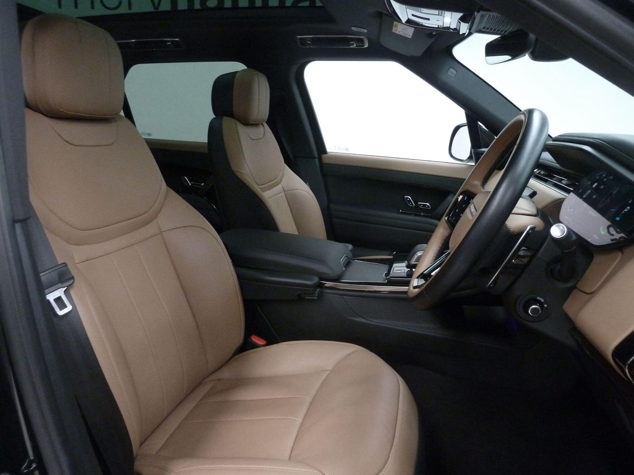 Land Rover Range Rover Sport 3.0 P460e 38.2kWh Dynamic SE   <br/><br/>23″ ALLOY WHEELS + BLACK PACK