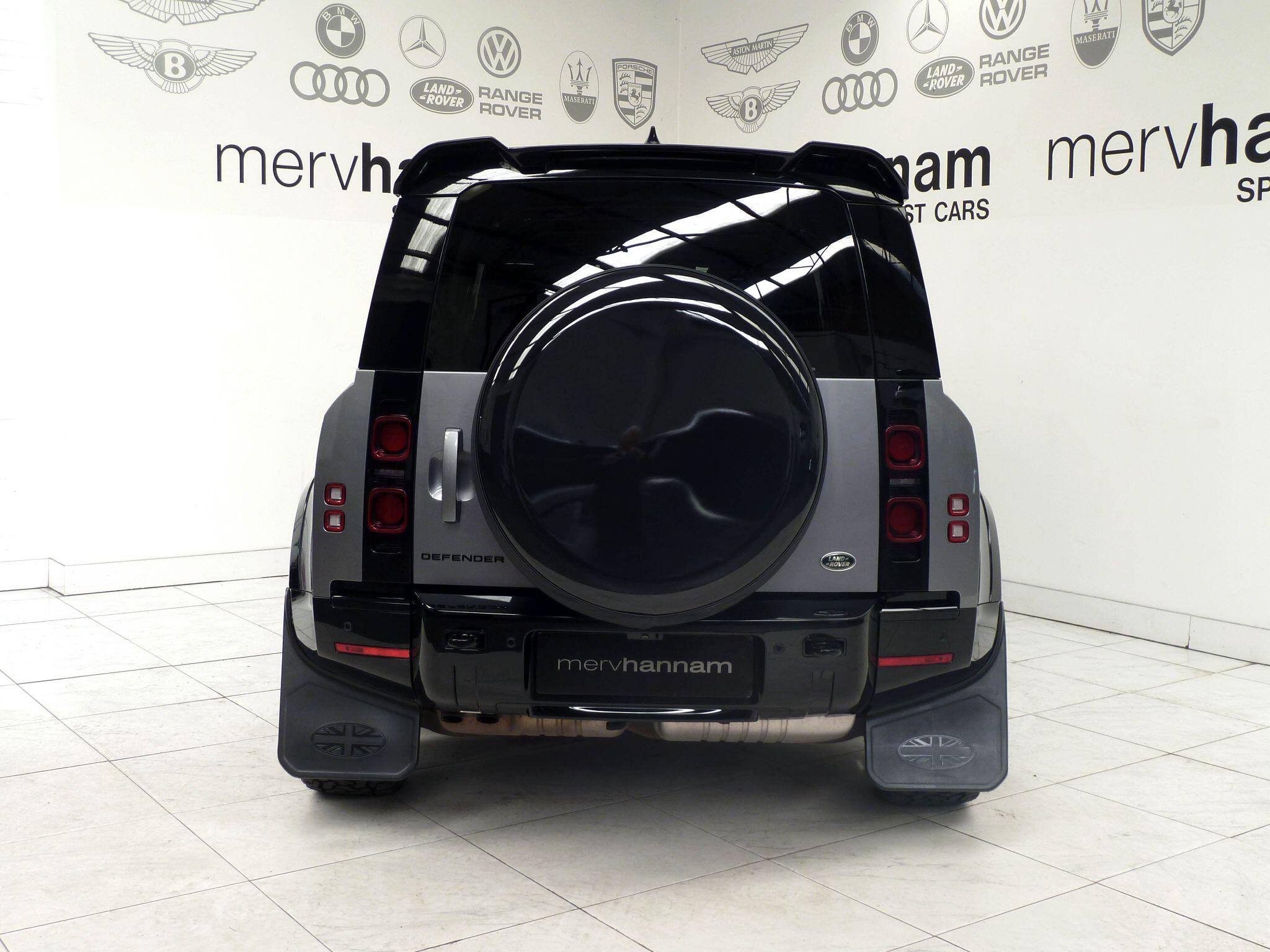Land Rover Defender 110 3.0 D250  SE   <br/><br/>HAWKE EIGER EDITION