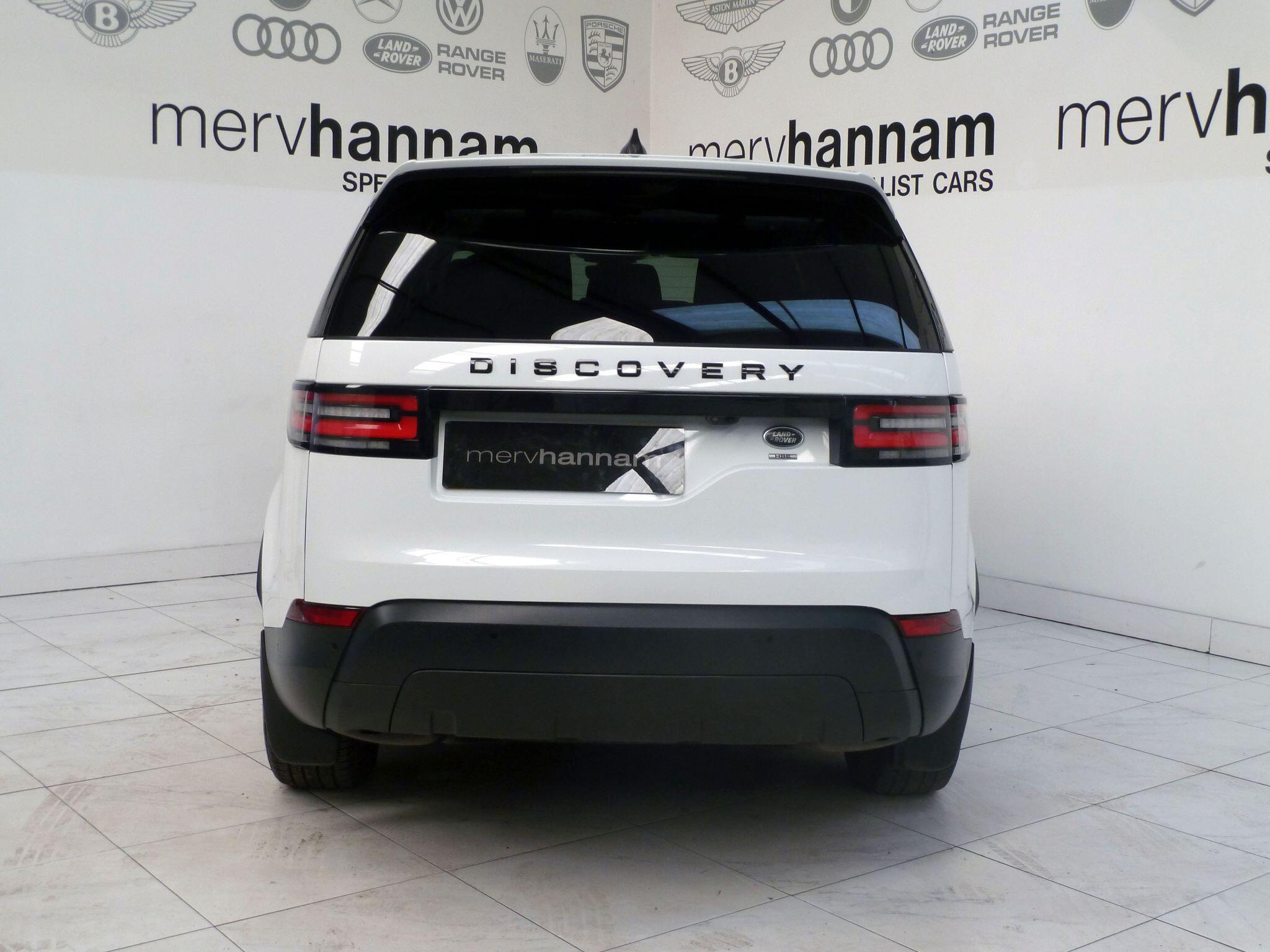 Land Rover Discovery 2.0 Si4 HSE   <br/><br/>PAN ROOF + BLACK PACK + STEPS