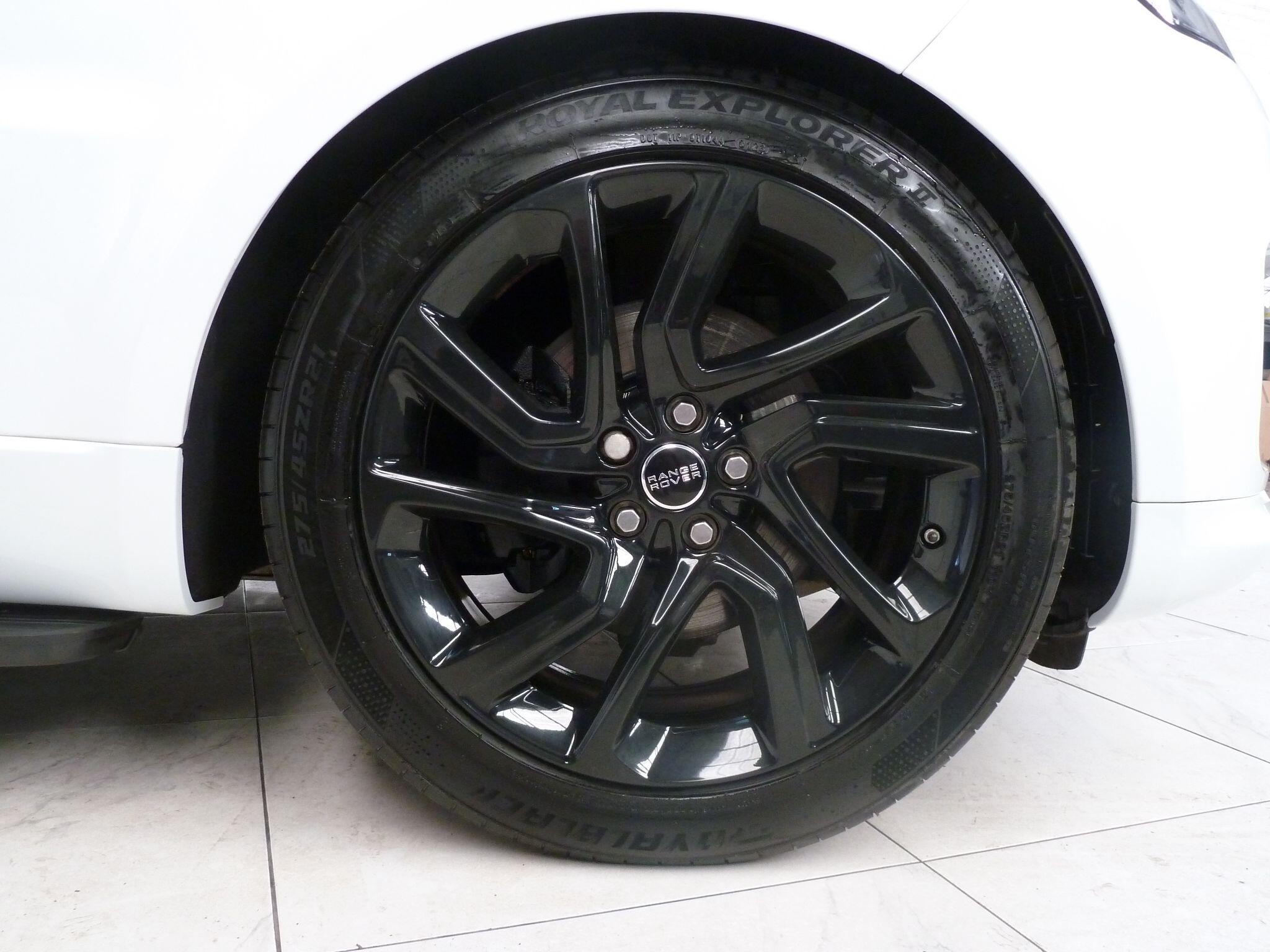 Land Rover Range Rover Sport 3.0 SD V6 HSE   <br/><br/>AUTOBIOGRAPHY DESIGN PACKAGE