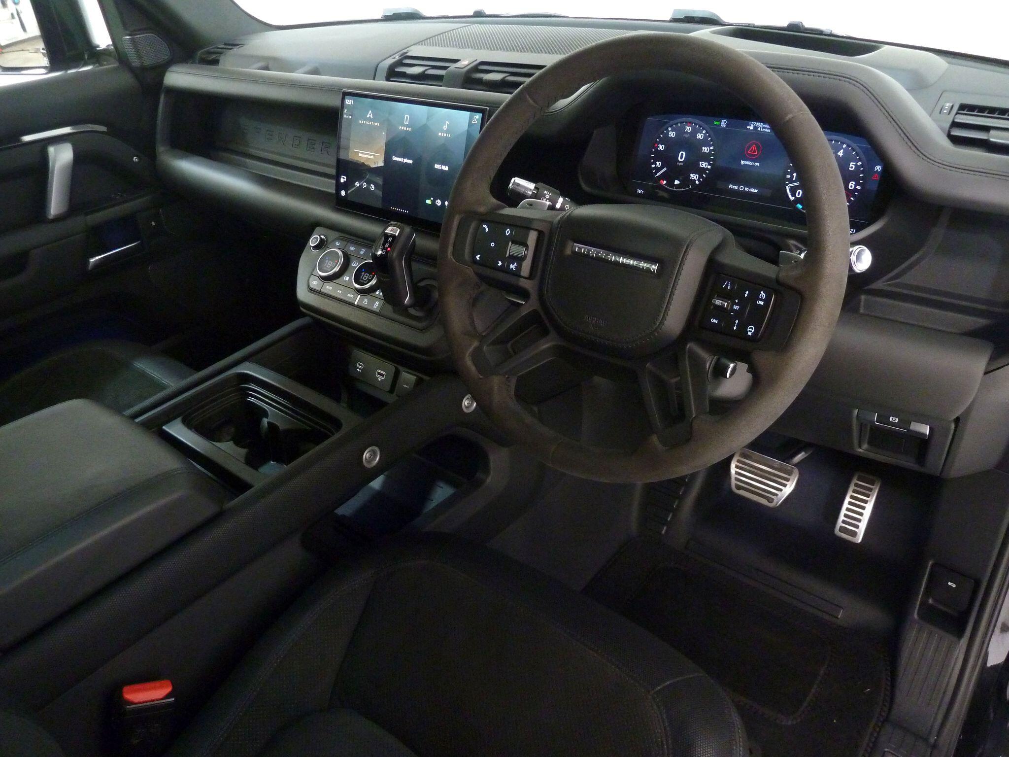 Land Rover Defender 110 5.0 P525 V8   <br/><br/>V8 DEFENDER