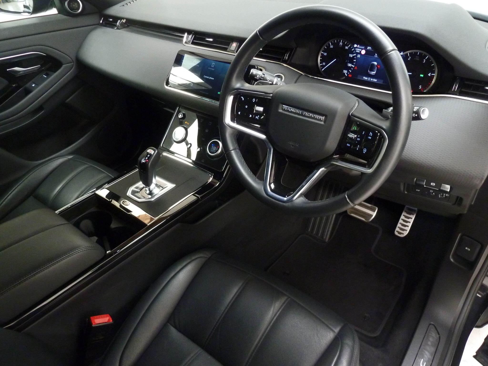 Land Rover Range Rover Evoque 2.0 D200  Edition   <br/><br/>PAN ROOF + BLACK PACK