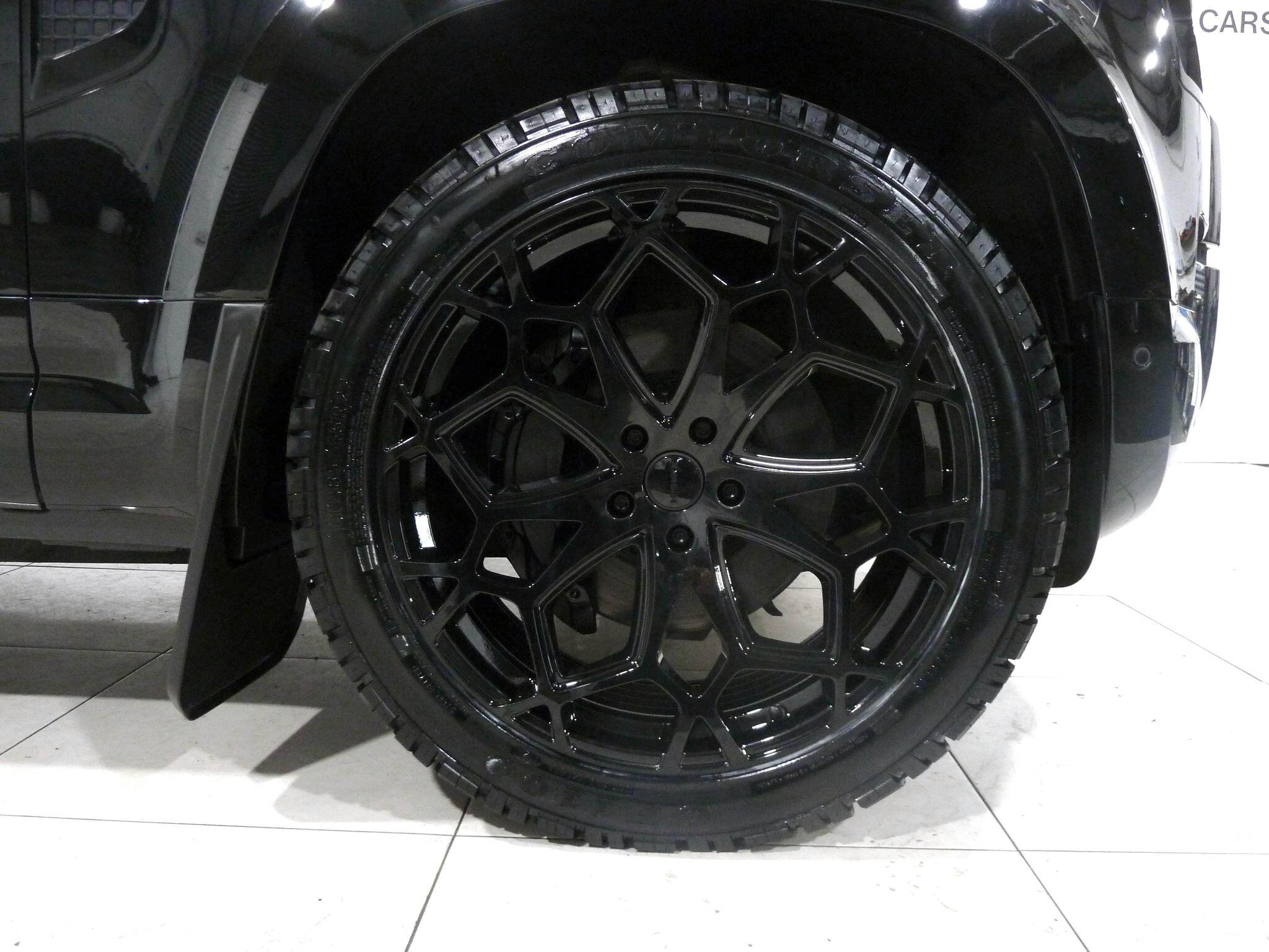 Land Rover Defender 110 3.0   X-Dynamic S   <br/><br/>HAWKE BLACK EDITION 300 BHP