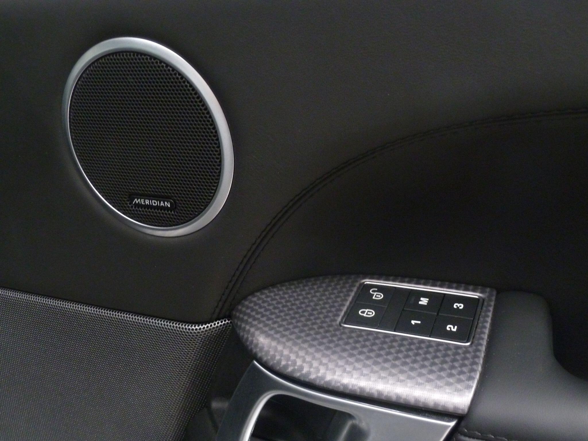 Land Rover Range Rover Sport 3.0 P400  HST SUV  Petrol   (400 ps)<br/><br/>CARBON PACK + PAN ROOF + STEPS