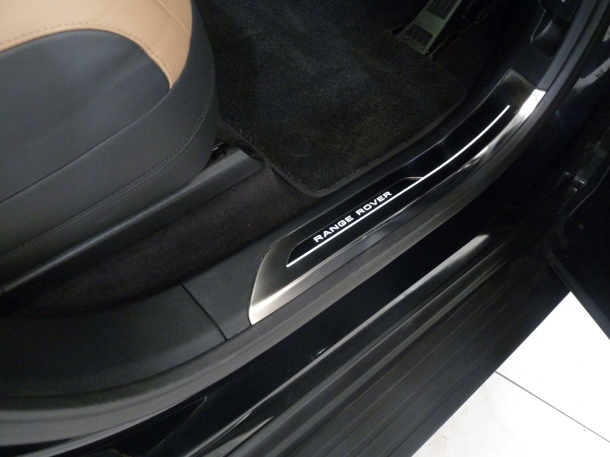 Land Rover Range Rover Sport 3.0 P460e 38.2kWh Dynamic SE   <br/><br/>23″ ALLOY WHEELS + BLACK PACK