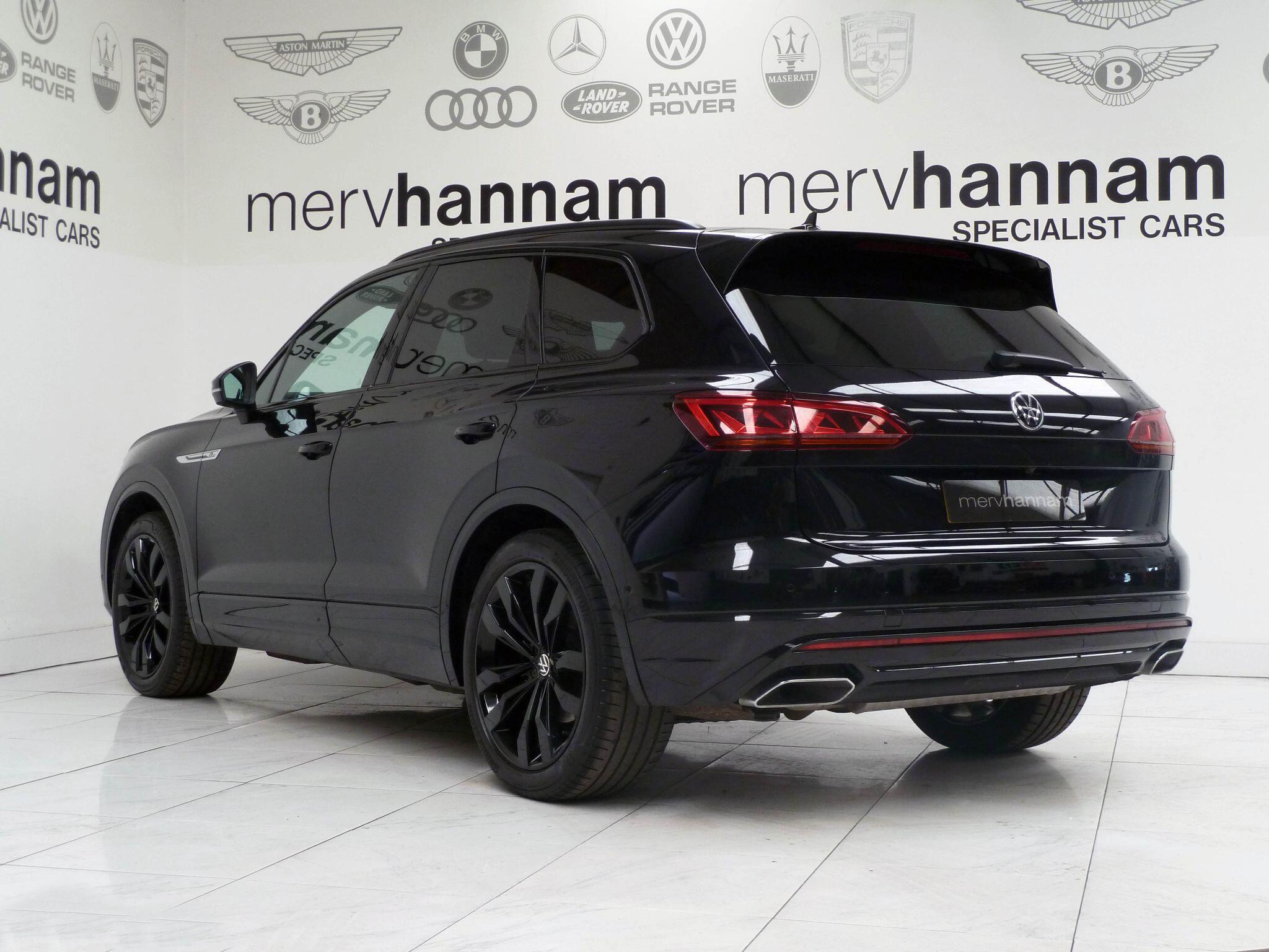 Volkswagen Touareg 3.0 TDI V6 Black Edition Tiptronic 4Motion   <br/><br/>PAN ROOF + BLACK PACK