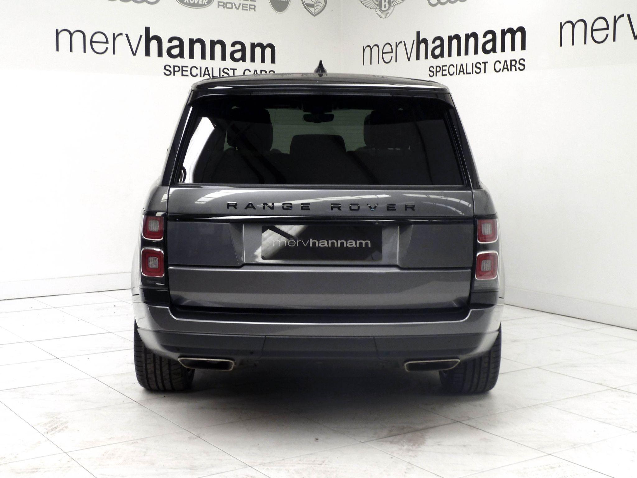 Land Rover Range Rover 3.0 SD V6 Vogue   <br/><br/>PAN ROOF + BLACK PACK + TV