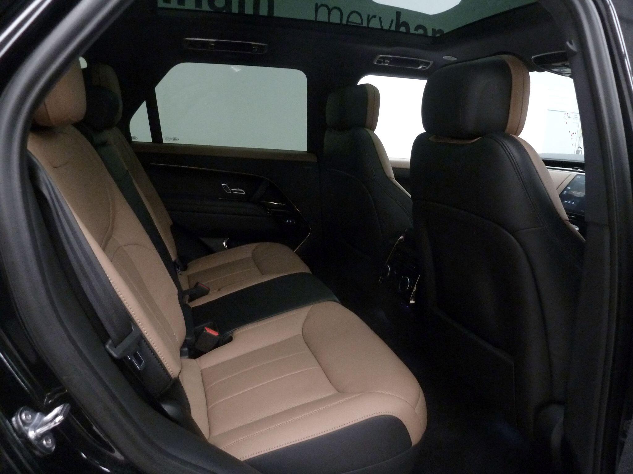 Land Rover Range Rover Sport 3.0 P460e 38.2kWh Dynamic SE   <br/><br/>23″ ALLOY WHEELS + BLACK PACK