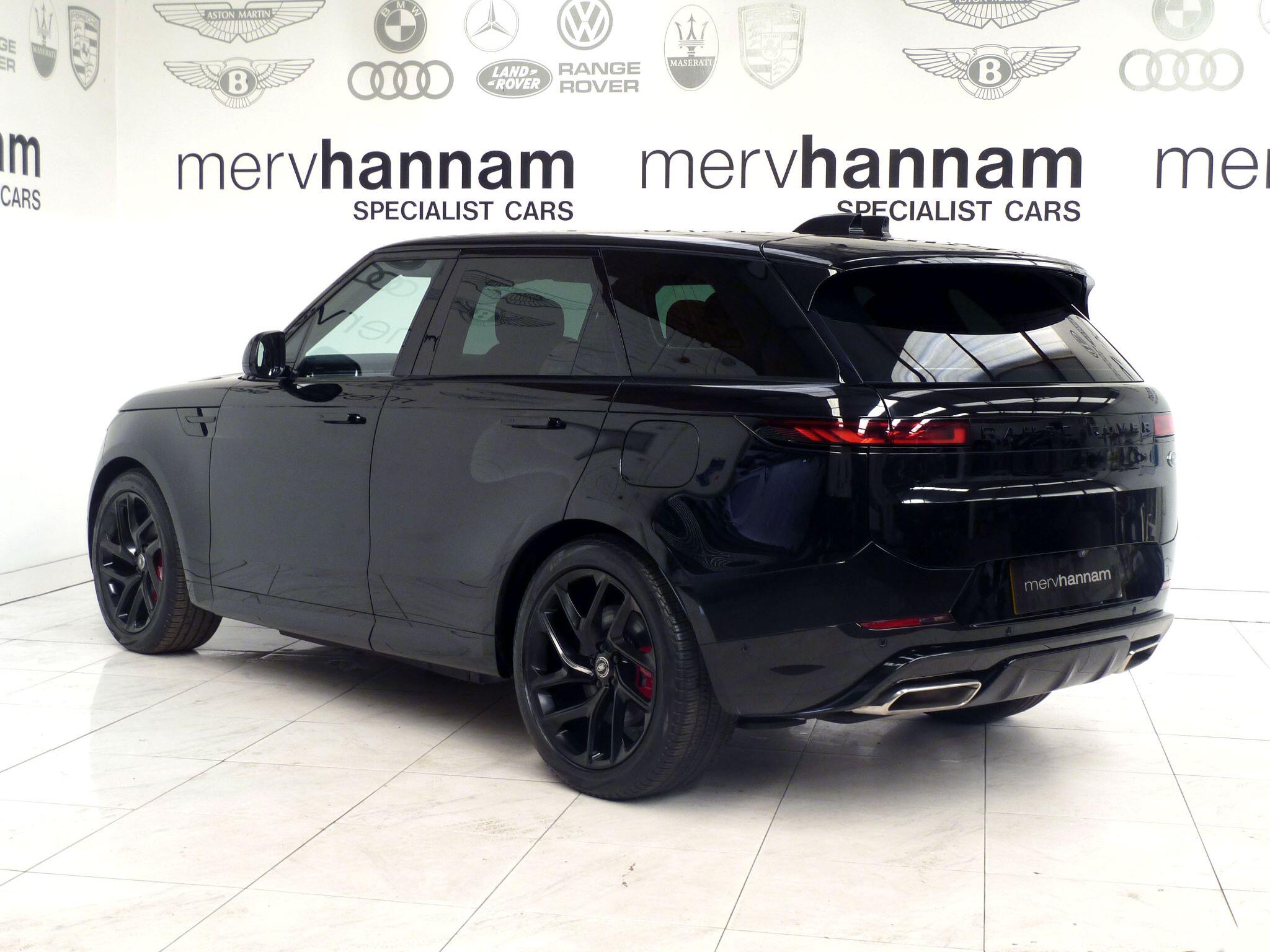 Land Rover Range Rover Sport 3.0 P440e 38.2kWh Dynamic SE   <br/><br/>BLACK DESIGN PACK + PAN ROOF