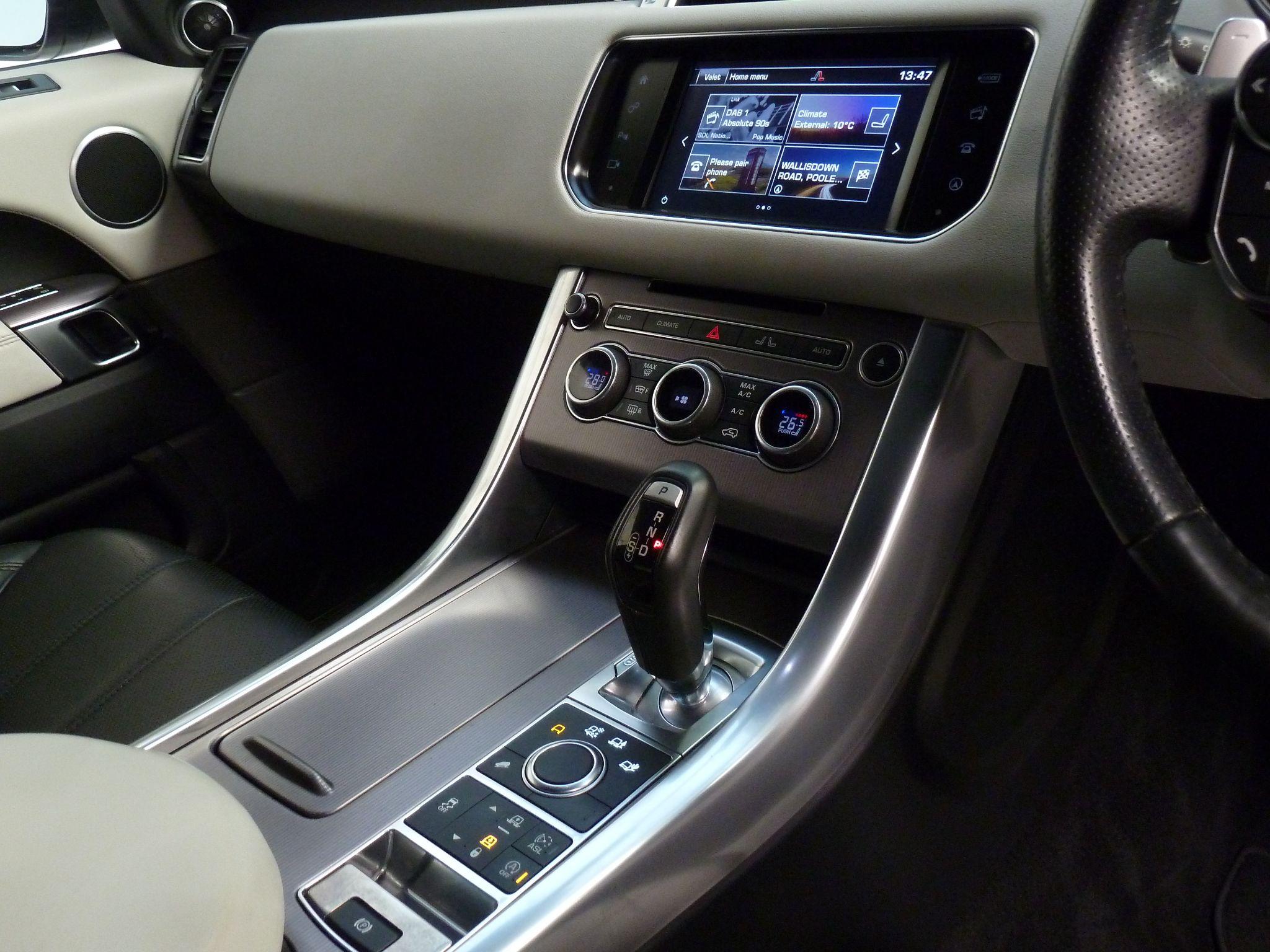 Land Rover Range Rover Sport 3.0 SD V6 HSE   <br/><br/>PAN ROOF + AUTOBIOGRAPHY PACK