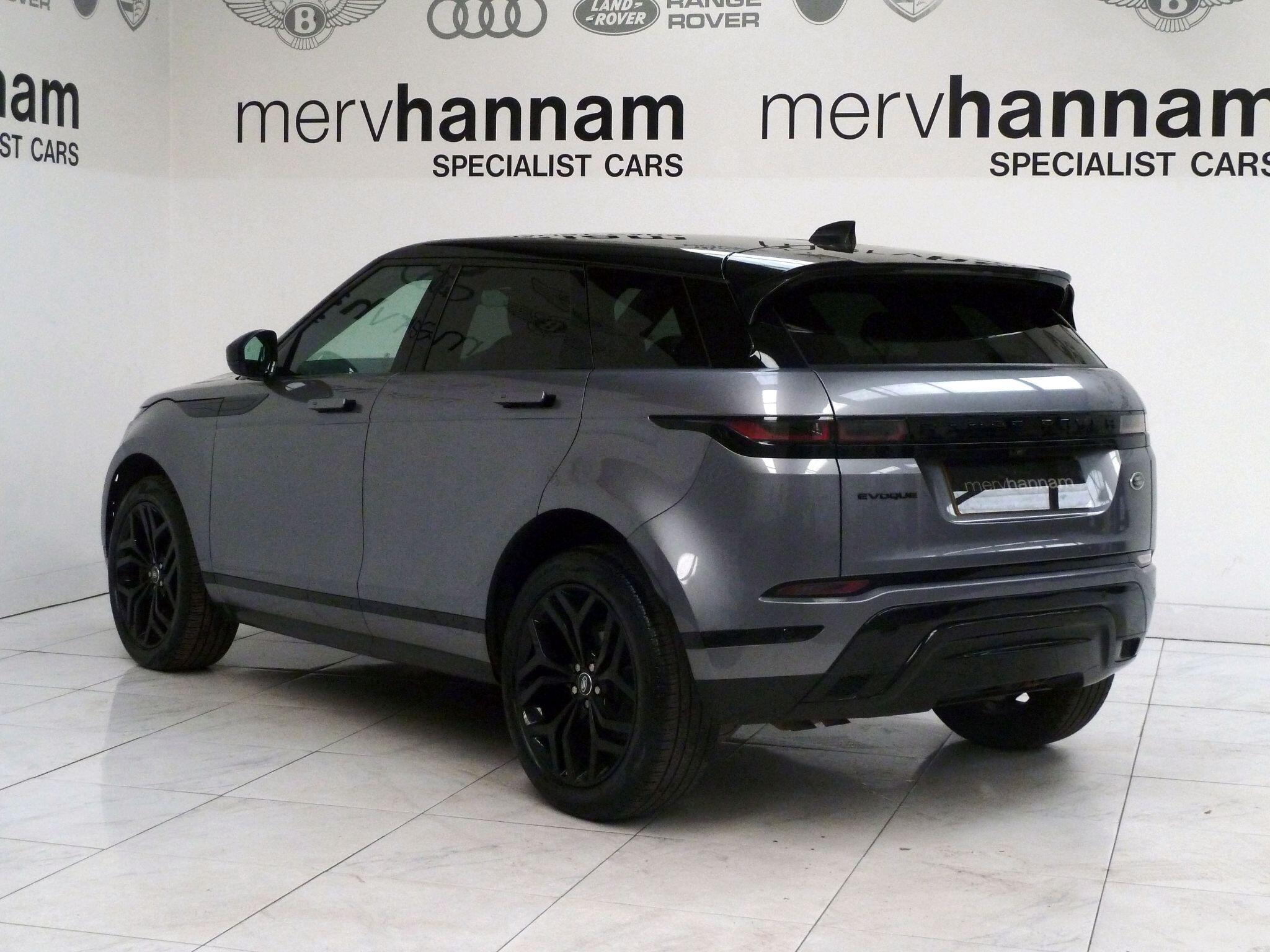 Land Rover Range Rover Evoque 2.0 D200  R-Dynamic SE   <br/><br/>PAN ROOF + BLACK PACK