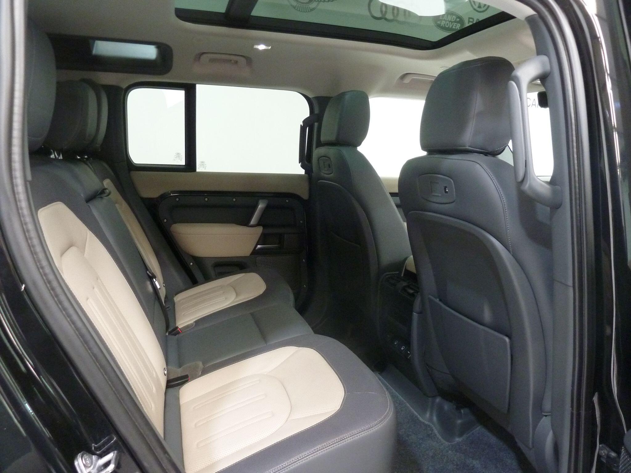 Land Rover Defender 110 2.0 P300 X-Dynamic S SUV  Petrol   (300 ps)<br/><br/>HAWKE BLACK EDITION