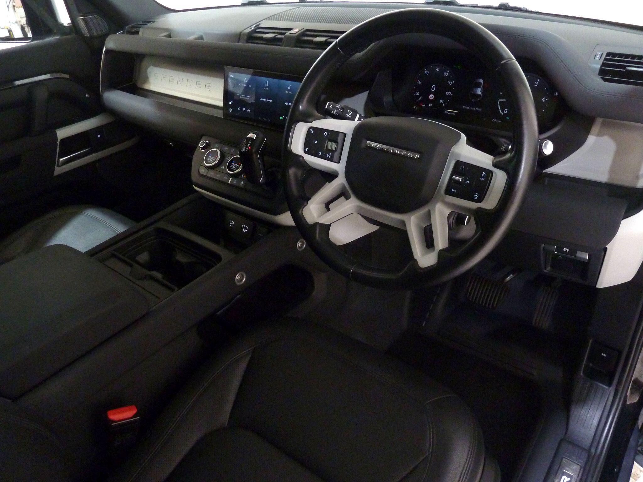 Land Rover Defender 110 3.0 D250  XS Edition   <br/><br/>HAWKE BLACK EDITION