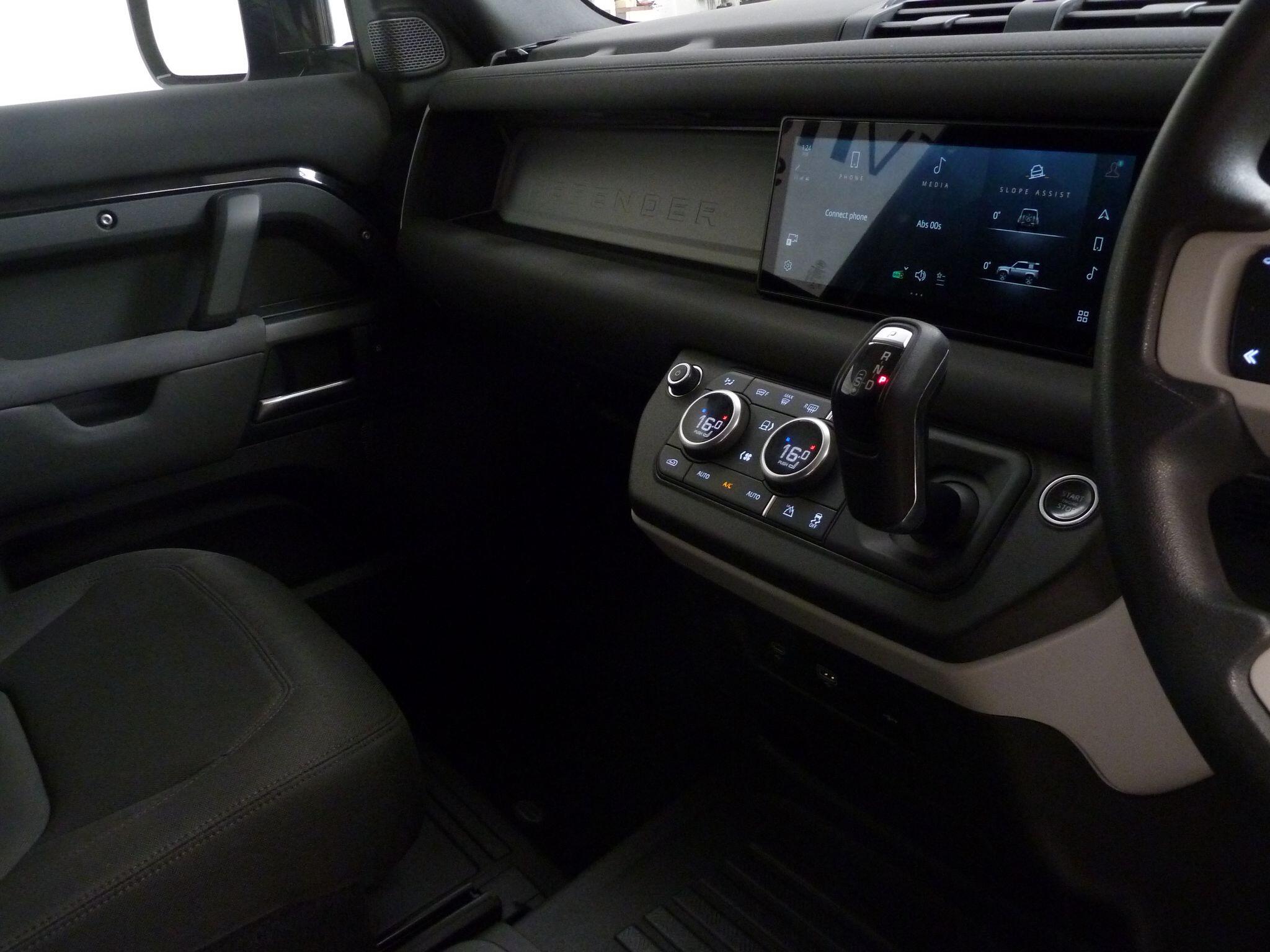 Land Rover Defender 90 3.0 D250  Hard Top SUV SWB   <br/><br/>HARD TOP 34,990 PLUS VAT