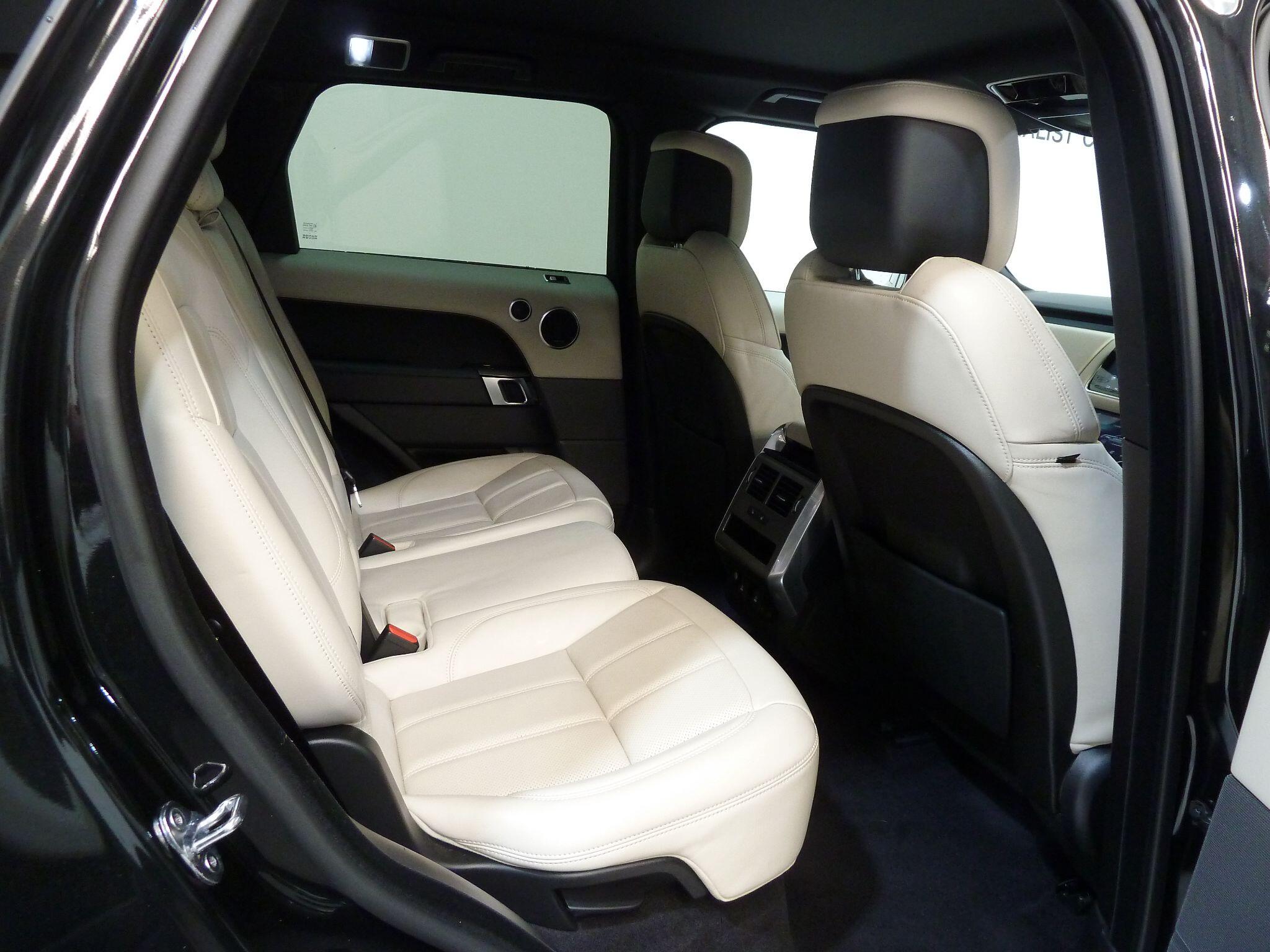 Land Rover Range Rover Sport 3.0 D250  HSE   <br/><br/>AUTOBIOGRAPHY DESIGN PACKAGE