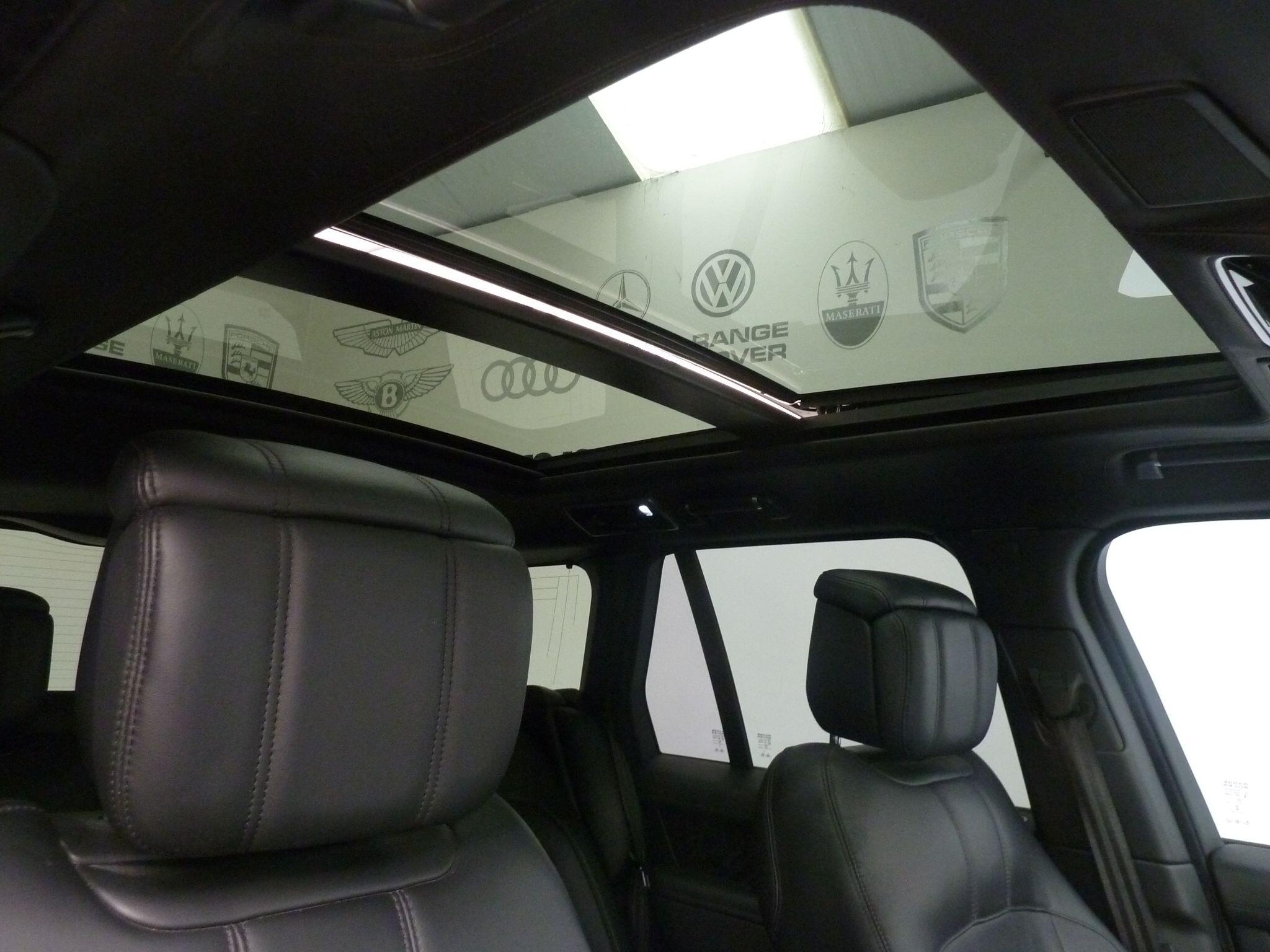 Land Rover Range Rover 3.0 P400  Autobiography SUV  Petrol   (400 ps)<br/><br/>PAN ROOF + BLACK PACK + TV