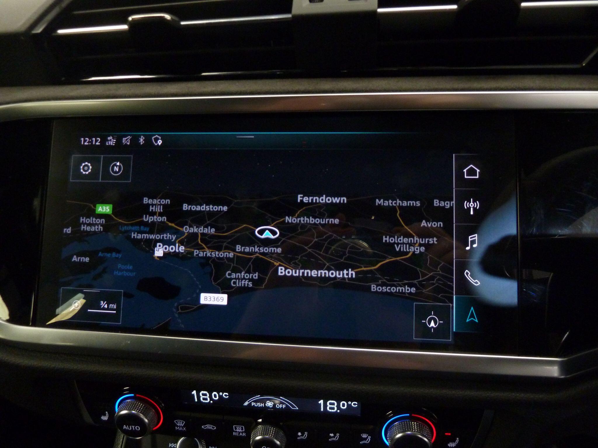 Audi RS Q3 2.5 TFSI S Tronic quattro   <br/><br/>CERAMIC BRAKES + RS SUSPENSION