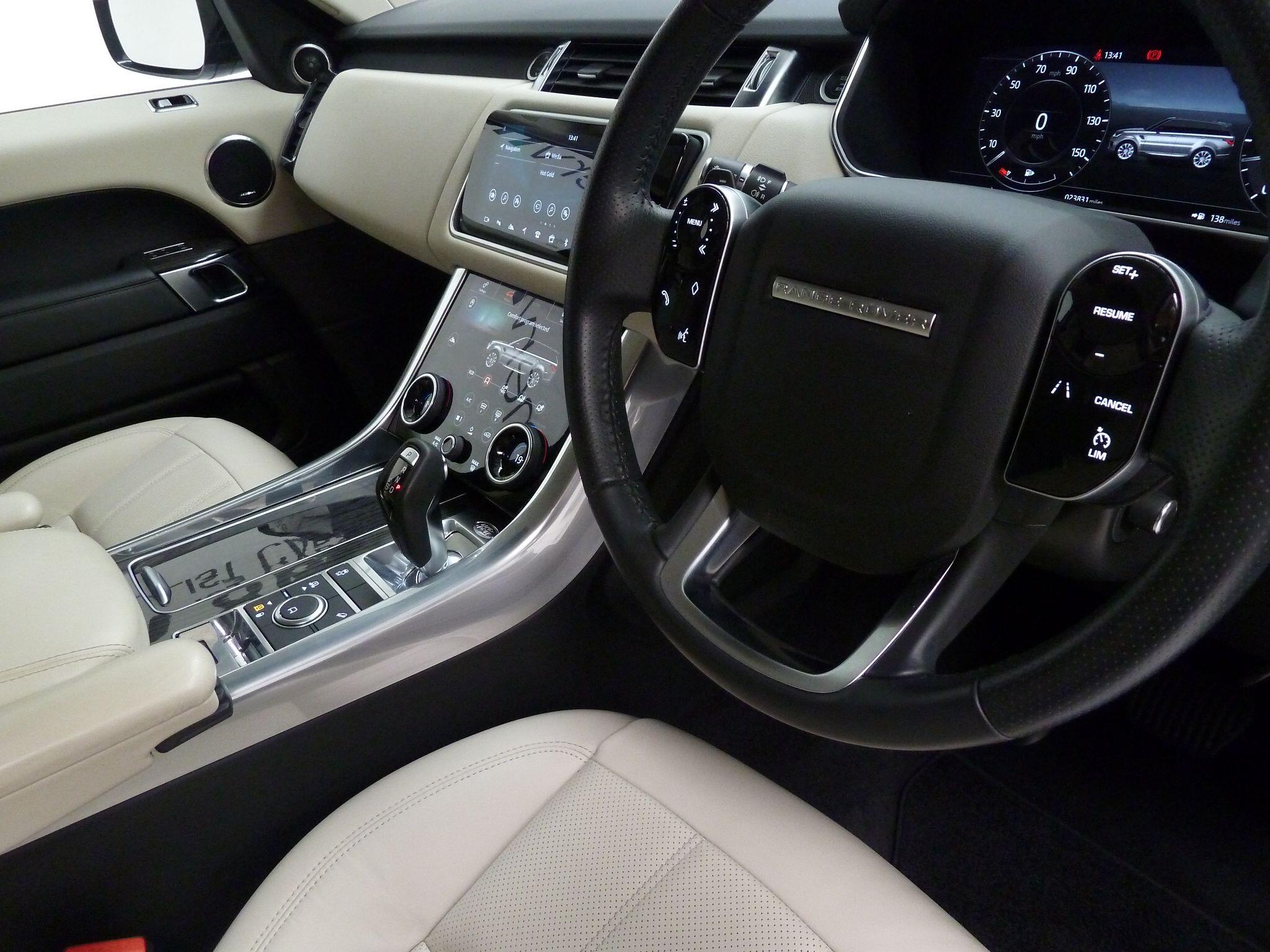 Land Rover Range Rover Sport 3.0 SD V6 HSE   <br/><br/>AUTOBIOGRAPHY PACK + PAN ROOF