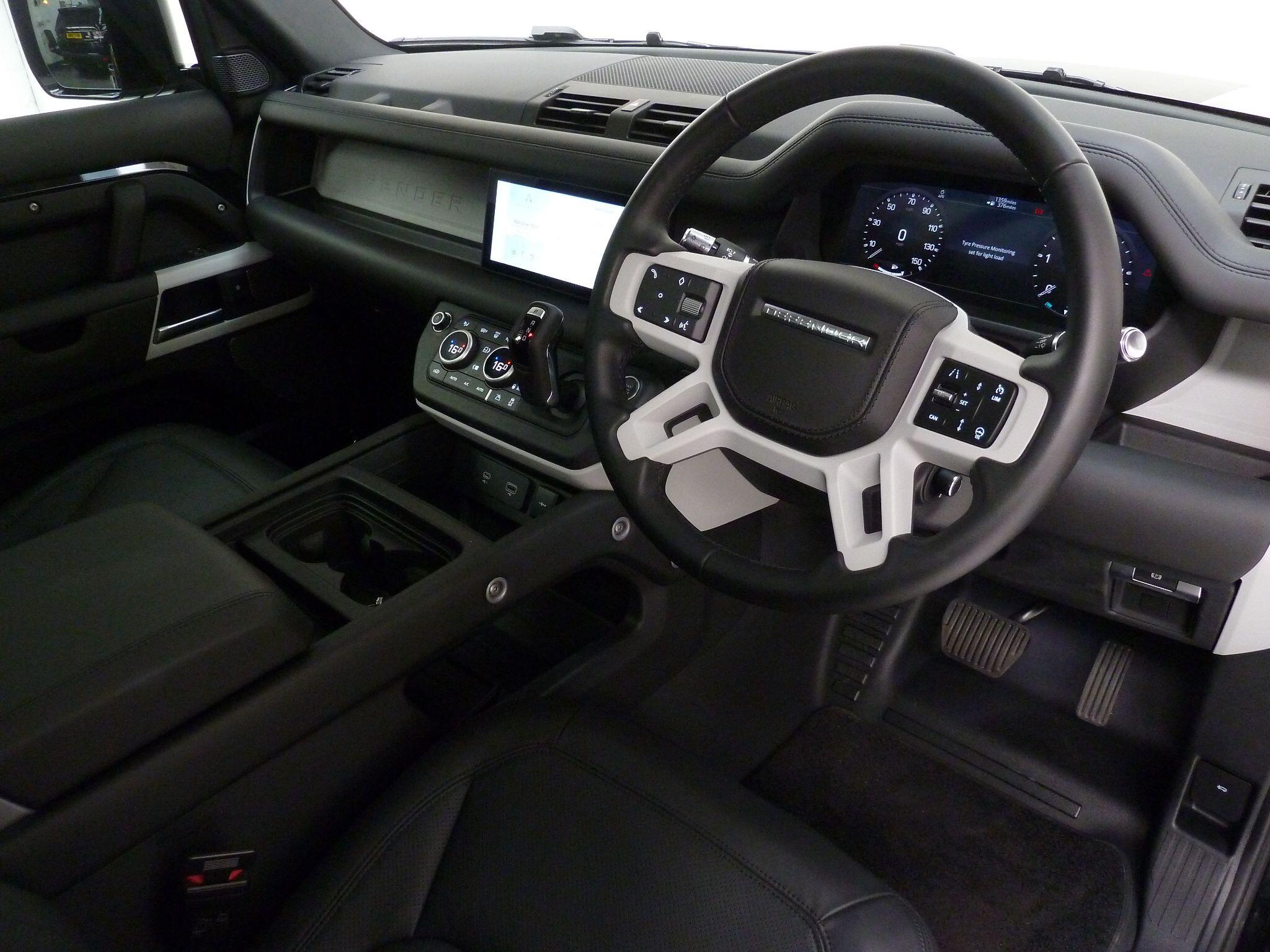 Land Rover Defender 110 3.0 D250  XS Edition   <br/><br/>HAWKE BLACK EDITION