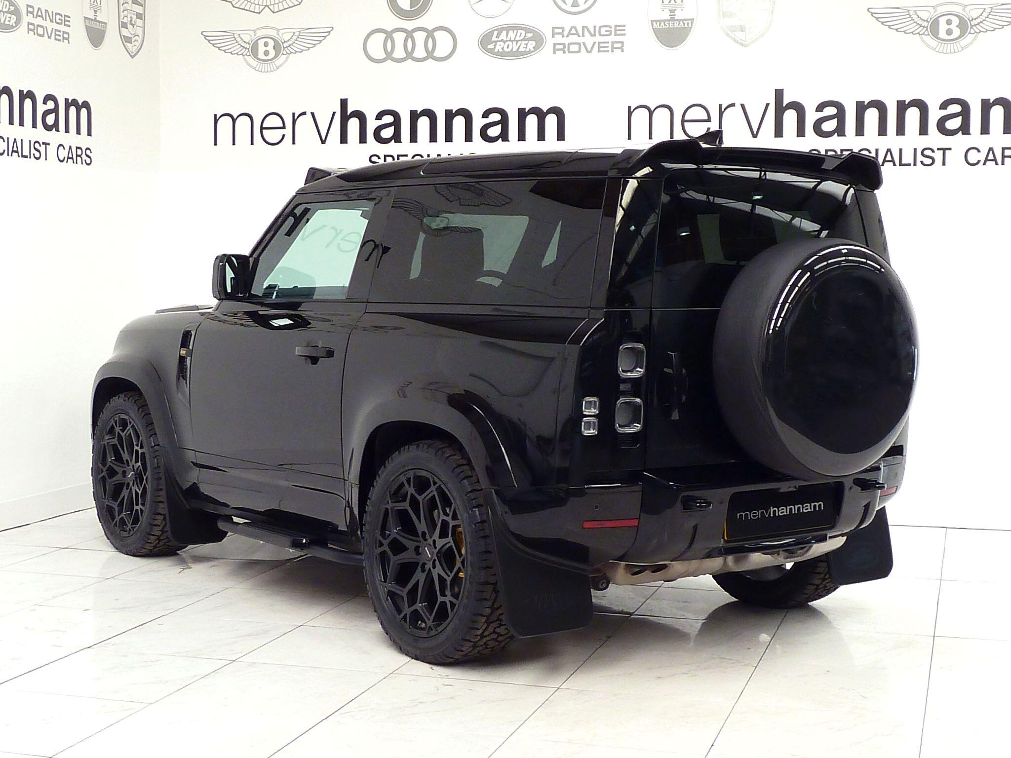Land Rover Defender 90 3.0 D250  X-Dynamic HSE   <br/><br/>HAWKE BLACK EDITION 90