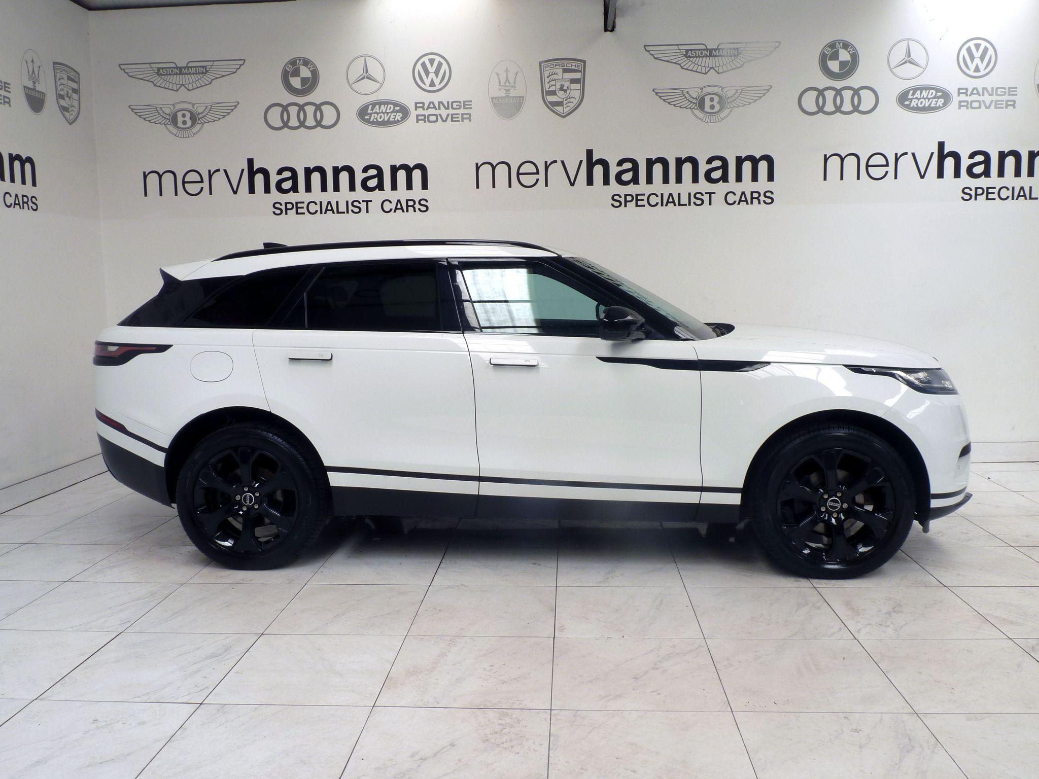 Land Rover Range Rover Velar 2.0 D180   <br/><br/>PAN ROOF + BLACK DESIGN PACK
