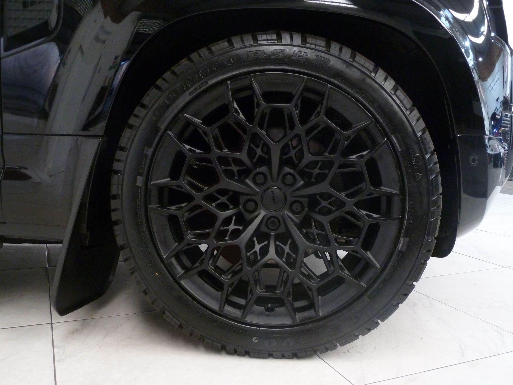 Land Rover Defender 110 3.0 D250  XS Edition   <br/><br/>HAWKE BLACK EDITION