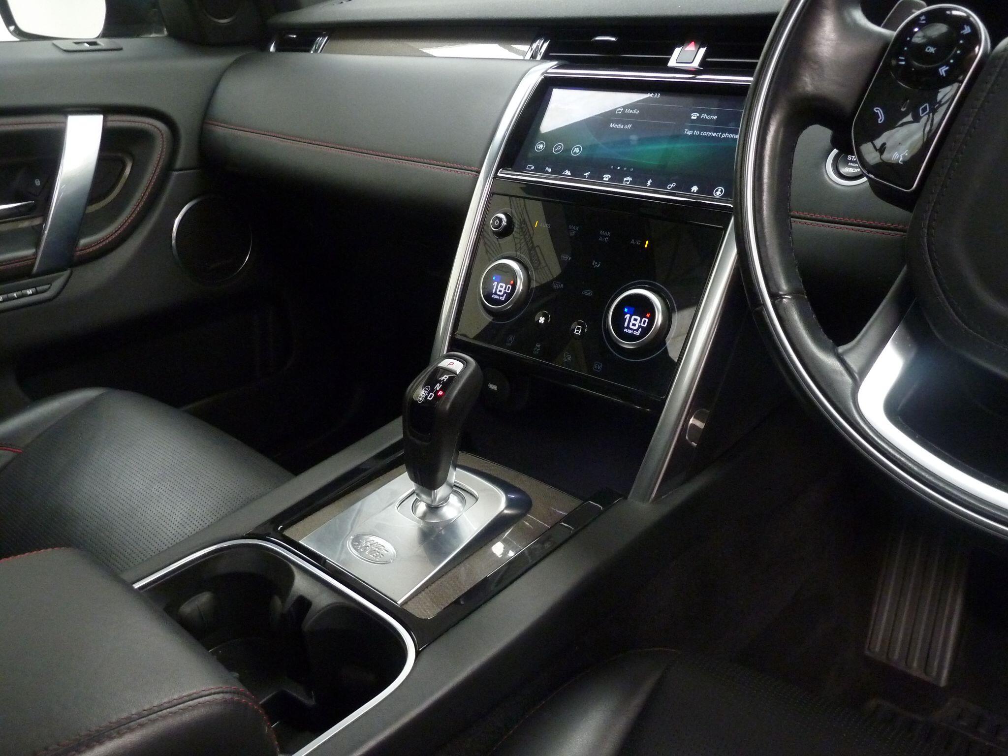 Land Rover Discovery Sport 1.5 P300e 12.2kWh R-Dynamic HSE   <br/><br/>BLACK PACK + PAN ROOF