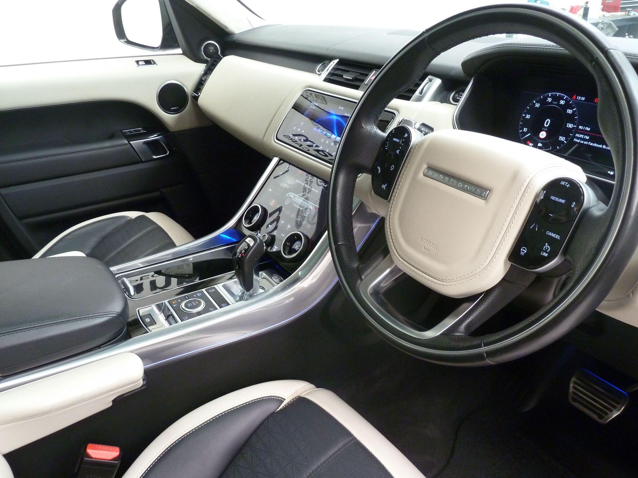 Land Rover Range Rover Sport 3.0 SD V6 Autobiography Dynamic   <br/><br/>PAN ROOF + BLACK PACK + STEPS