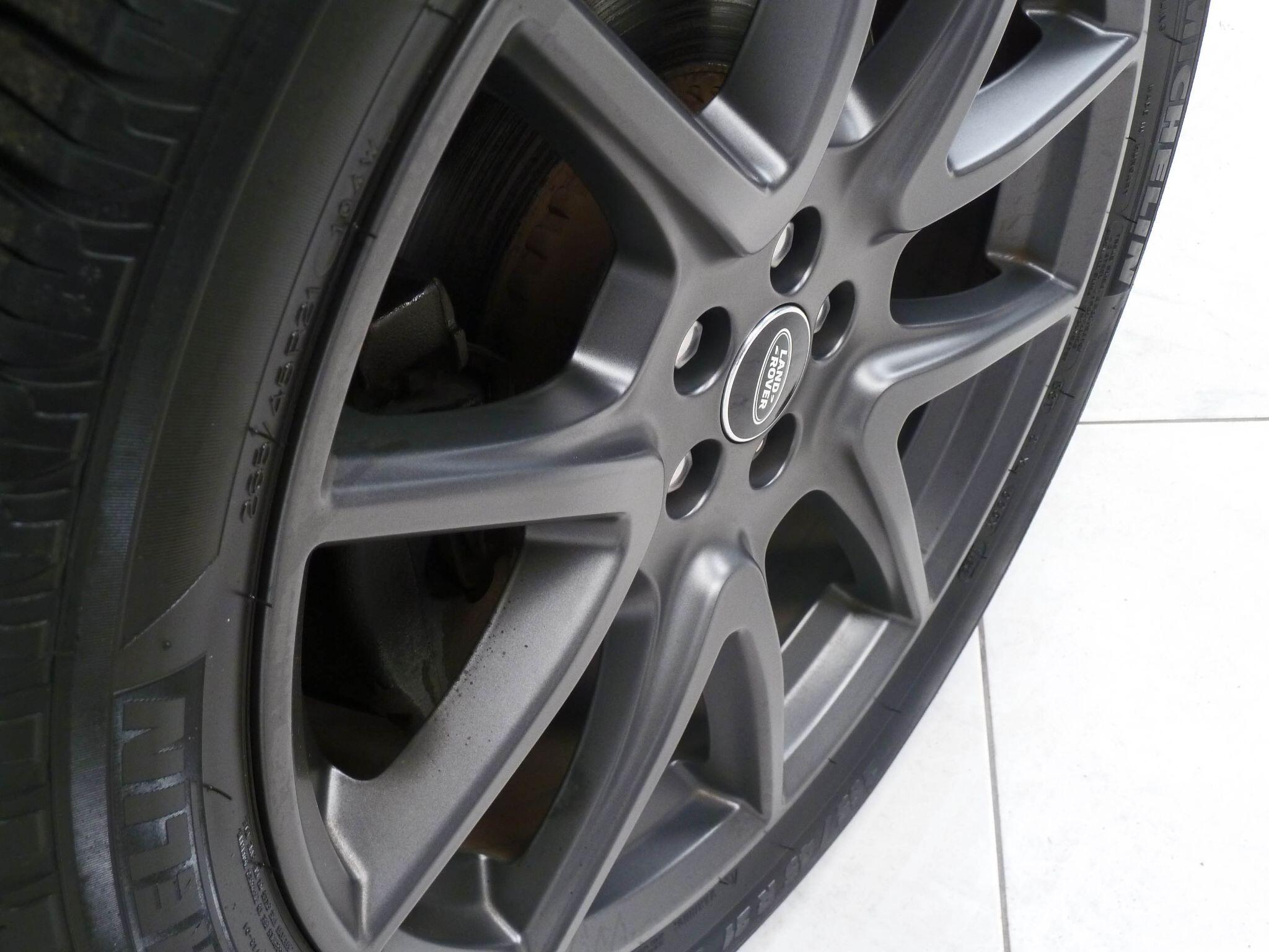 Land Rover Range Rover Velar 2.0 P400e 17.1kWh R-Dynamic HSE   <br/><br/>SLIDING PAN ROOF + BLACK PACK