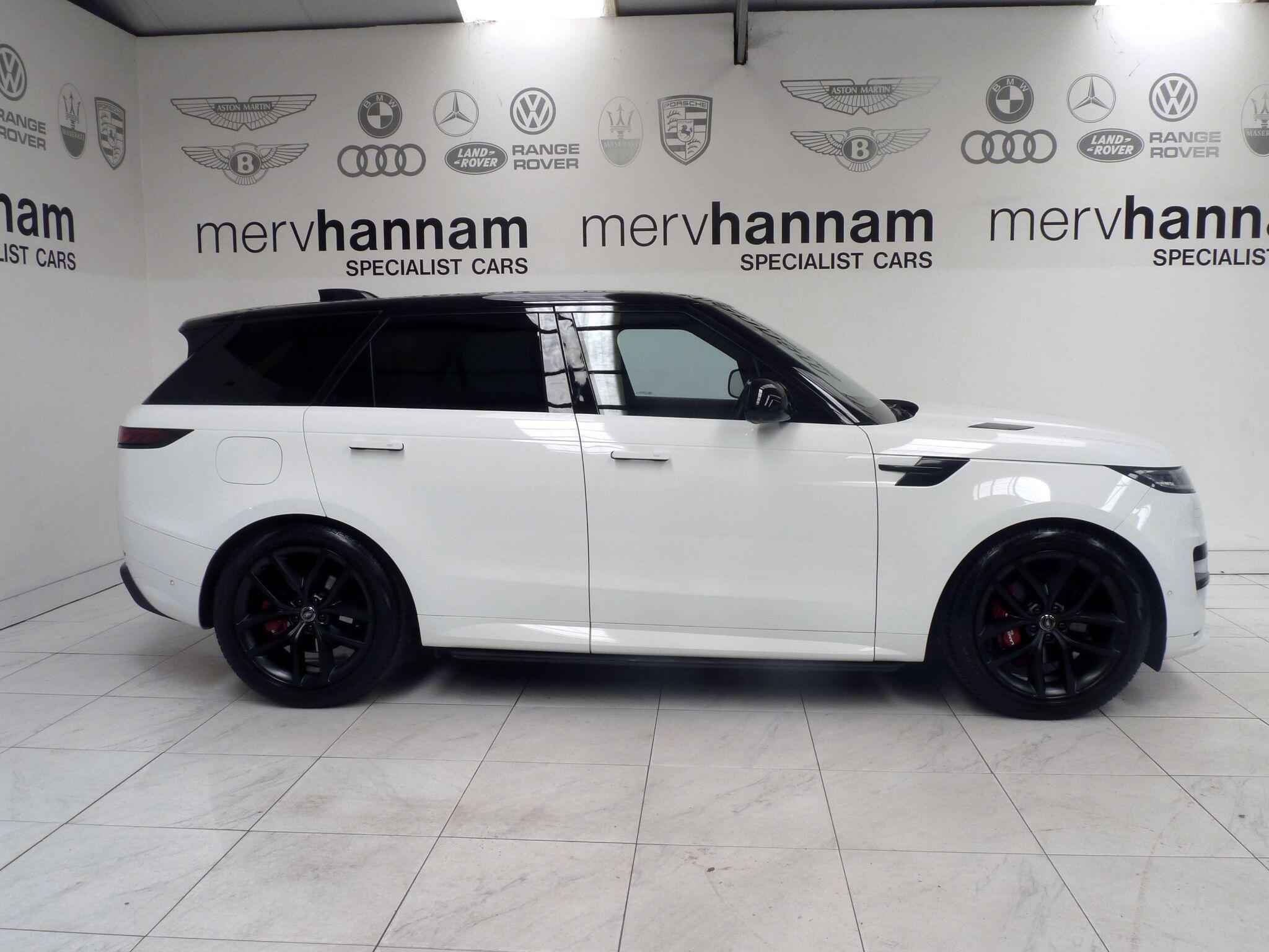 Land Rover Range Rover Sport 3.0   Dynamic SE   <br/><br/>PAN ROOF + BLACK PACK + STEPS