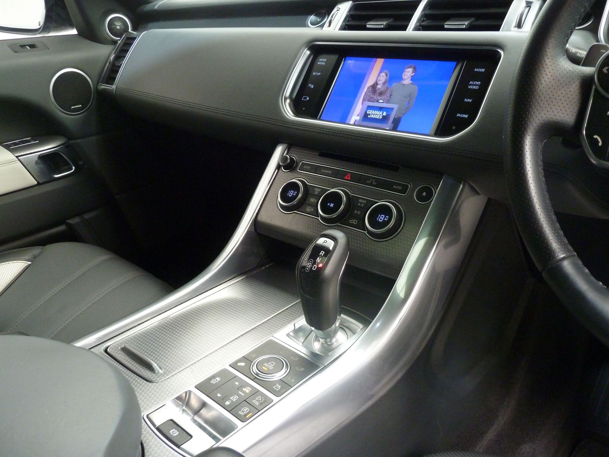 Land Rover Range Rover Sport 3.0 SD V6 Autobiography Dynamic   <br/><br/>PAN ROOF + REAR ENTERTAINMENT
