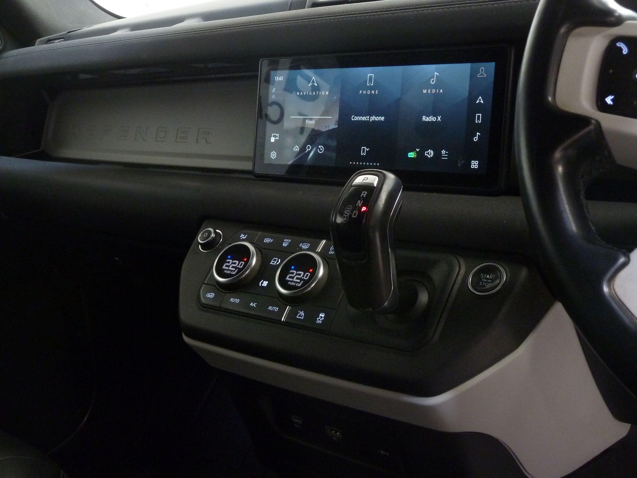 Land Rover Defender 90 3.0 D200  Hard Top SUV SWB   <br/><br/>OVERLAND EDITION 37990 +VAT