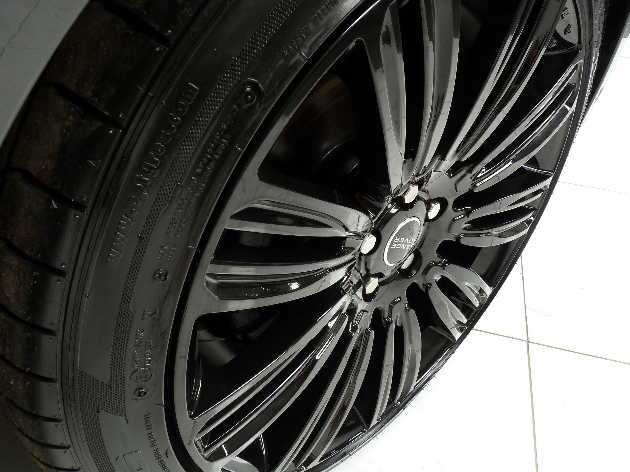 Land Rover Range Rover Sport 3.0   HSE   <br/><br/>AUTOBIOGRAPHY DESIGN PACKAGE