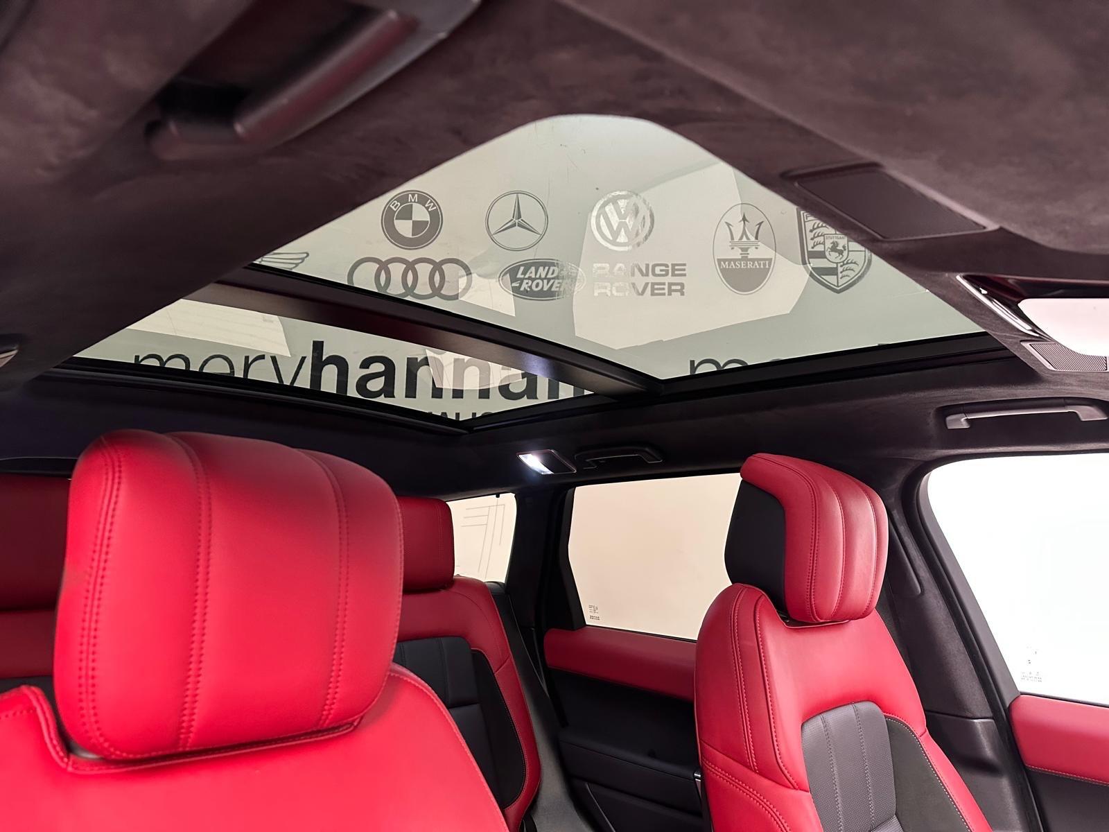 Land Rover Range Rover Sport 3.0 P400  HST   <br/><br/>SLIDING PAN ROOF + CARBON PACK