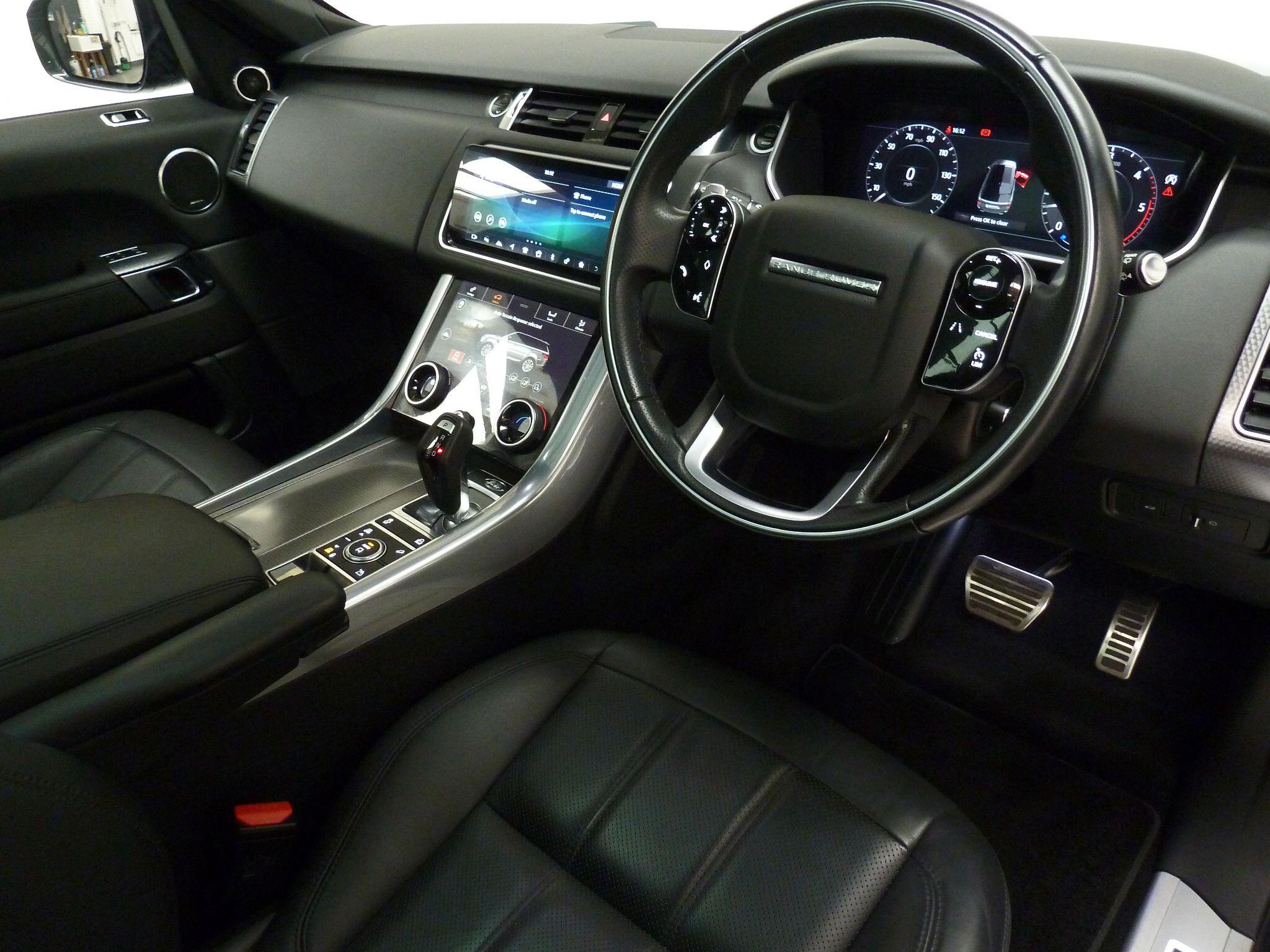 Land Rover Range Rover Sport 3.0 SD V6 HSE Dynamic   <br/><br/>AUTOBIOGRAPHY PACK + 7 SEATS