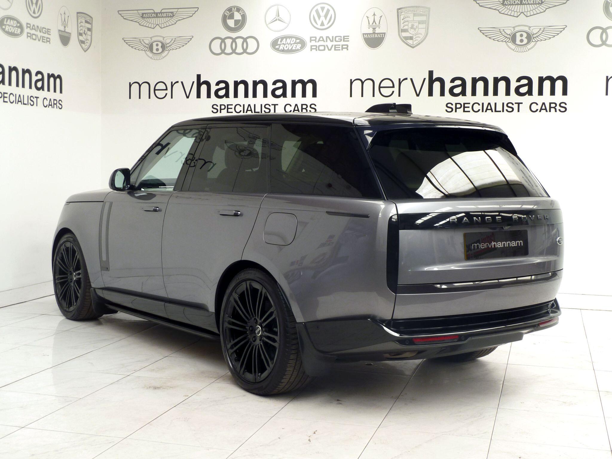 Land Rover Range Rover 3.0 P440e 38.2kWh Autobiography   <br/><br/>OPEN PAN ROOF + ELECTRIC STEPS