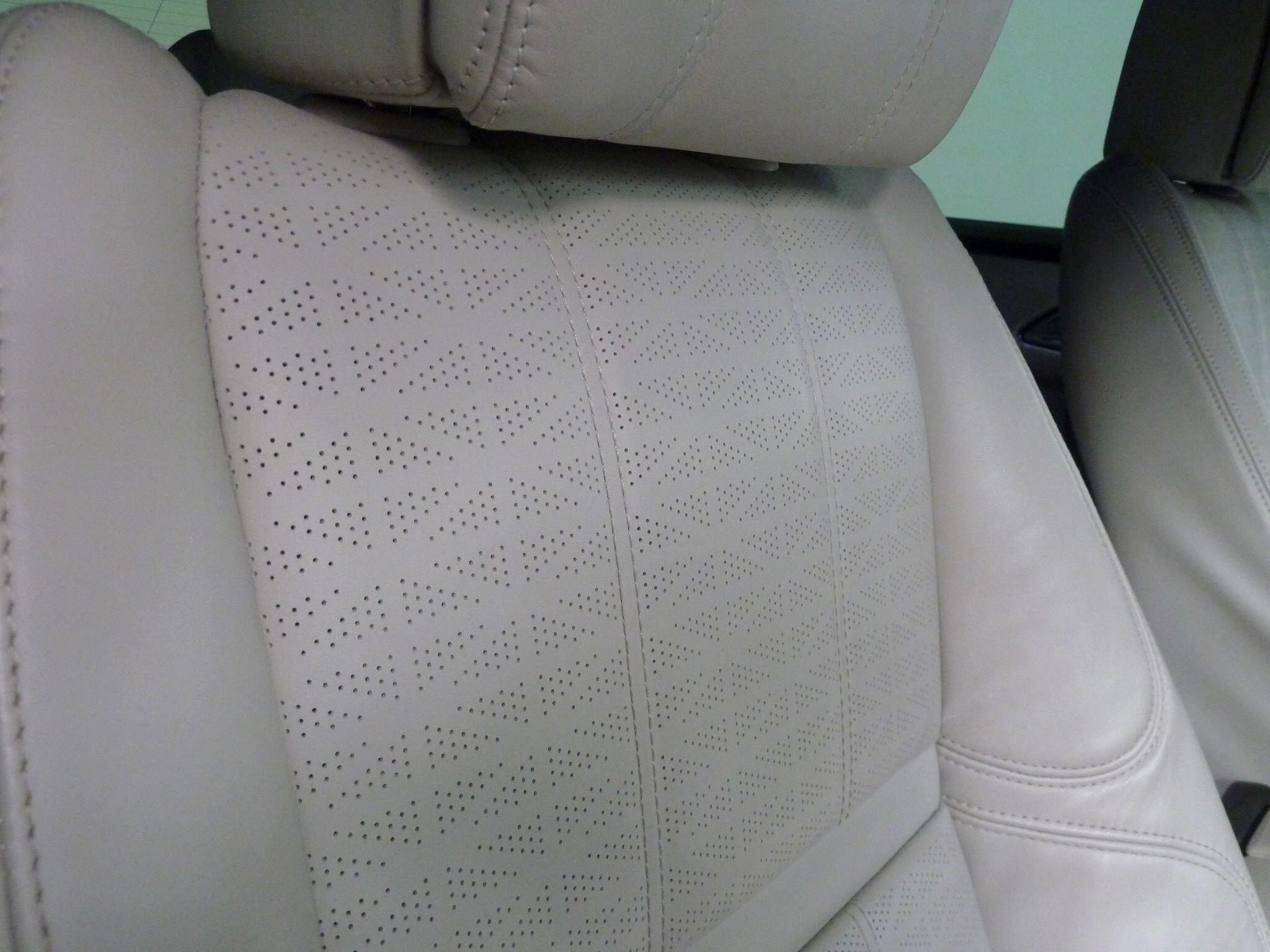 Land Rover Range Rover Velar 3.0   R-Dynamic HSE   <br/><br/>BLACK PACK + AIR SUSPENSION