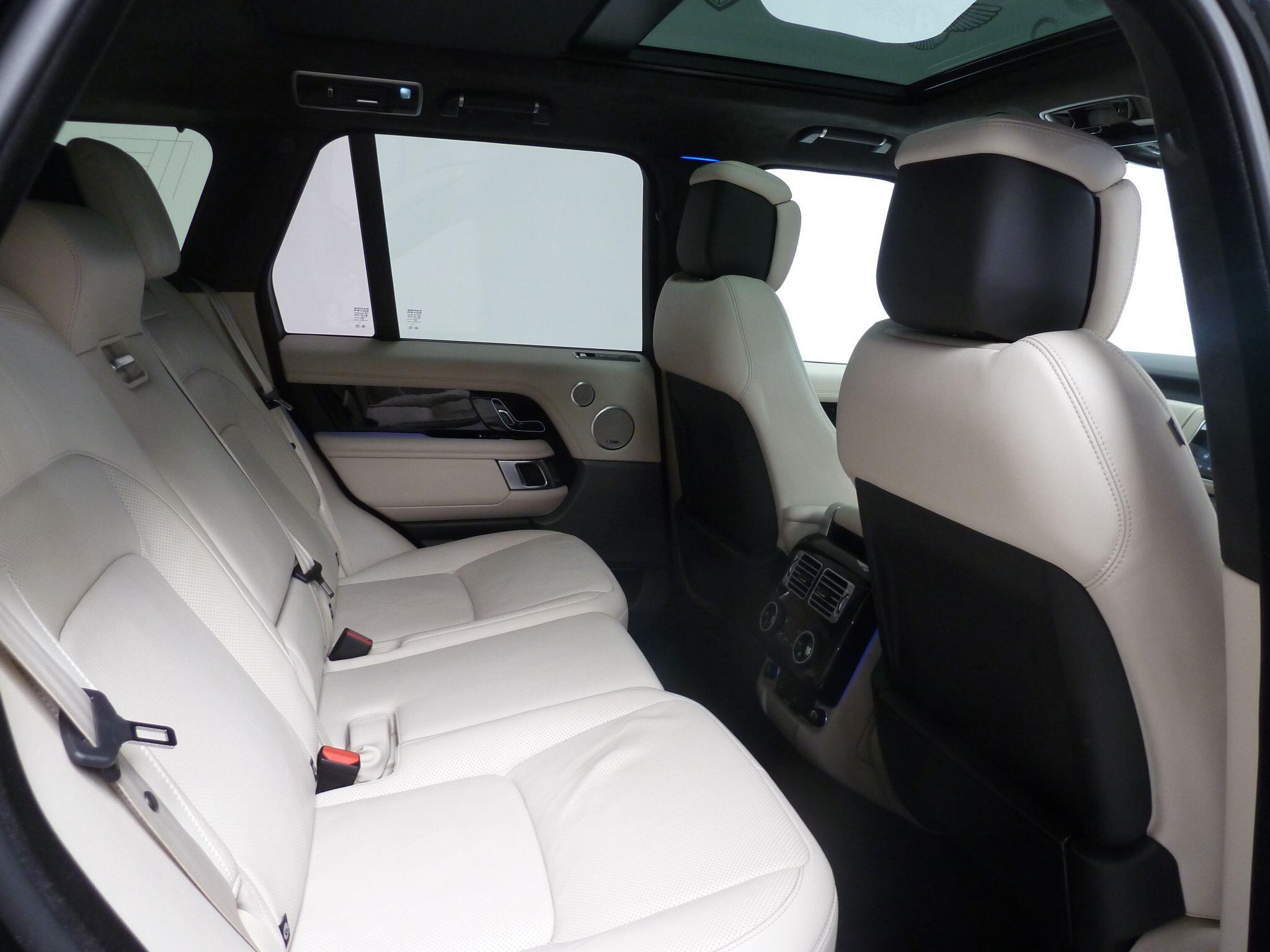 Land Rover Range Rover 2.0 P400e  Westminster   <br/><br/>PAN ROOF + HUD + SOFT CLOSE