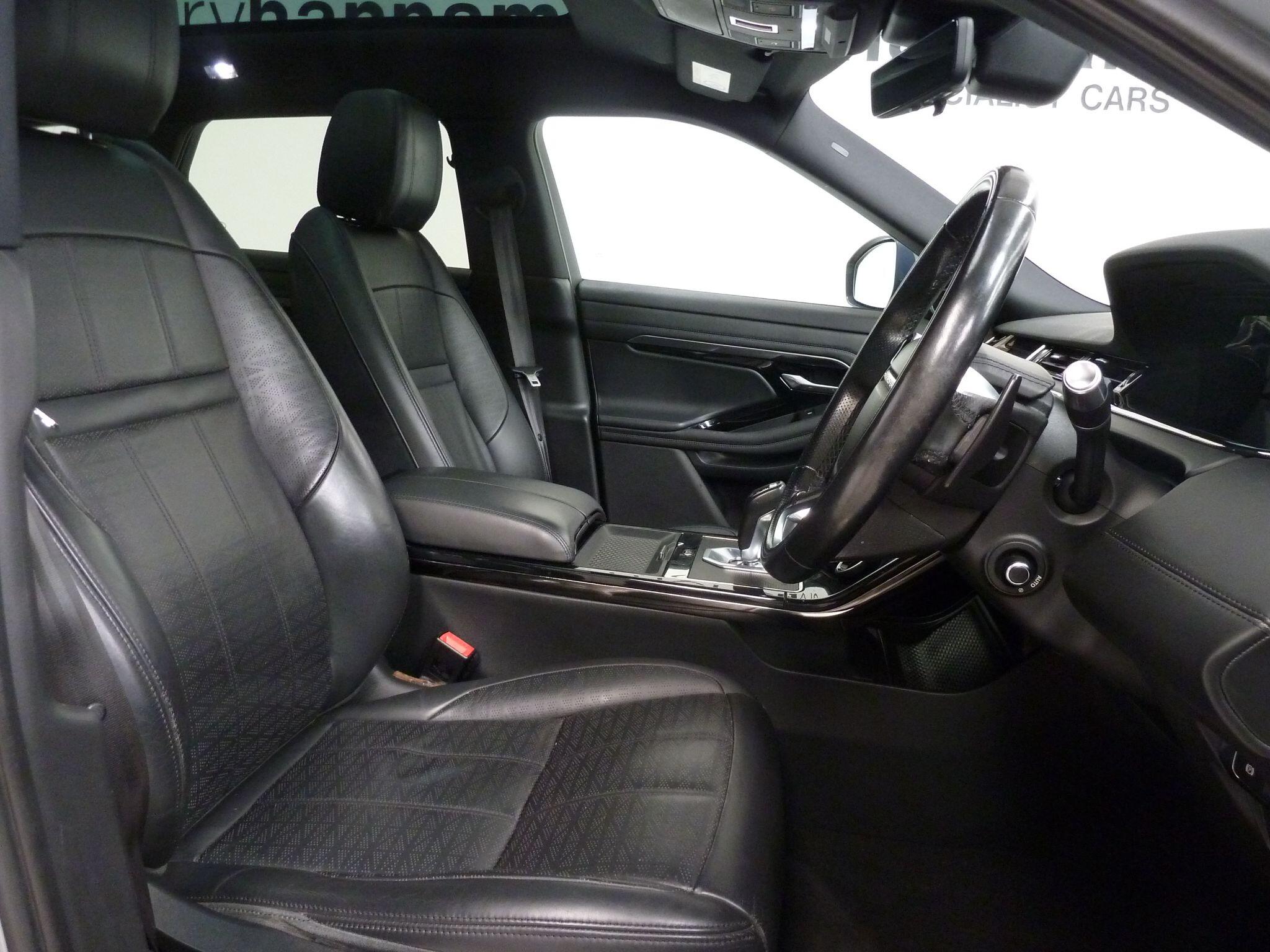 Land Rover Range Rover Evoque 2.0 D180 R-Dynamic HSE   <br/><br/>BLACK PACK + PAN ROOF