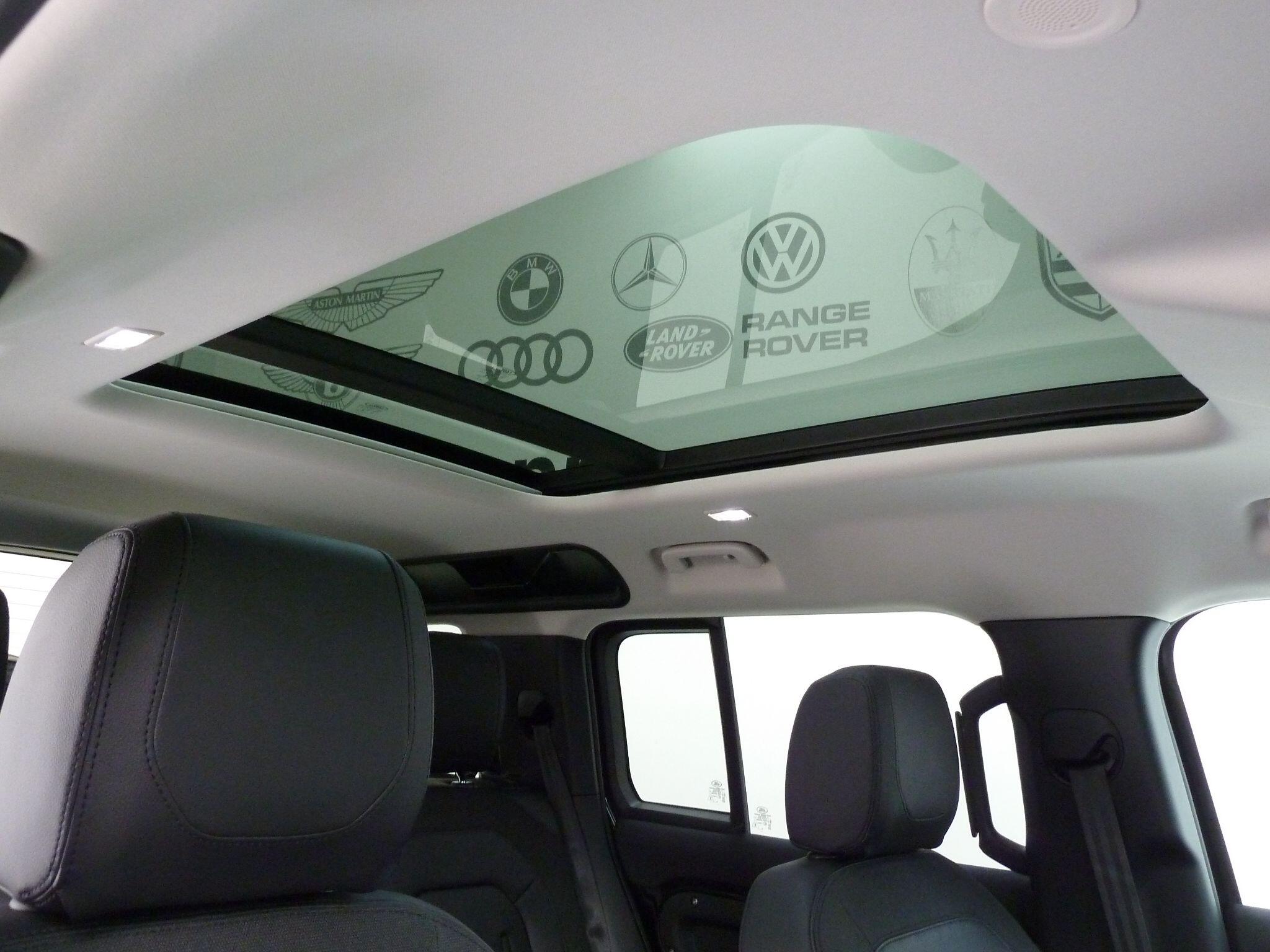 Land Rover Defender 110 3.0 D250  XS Edition   <br/><br/>HAWKE BLACK EDITION