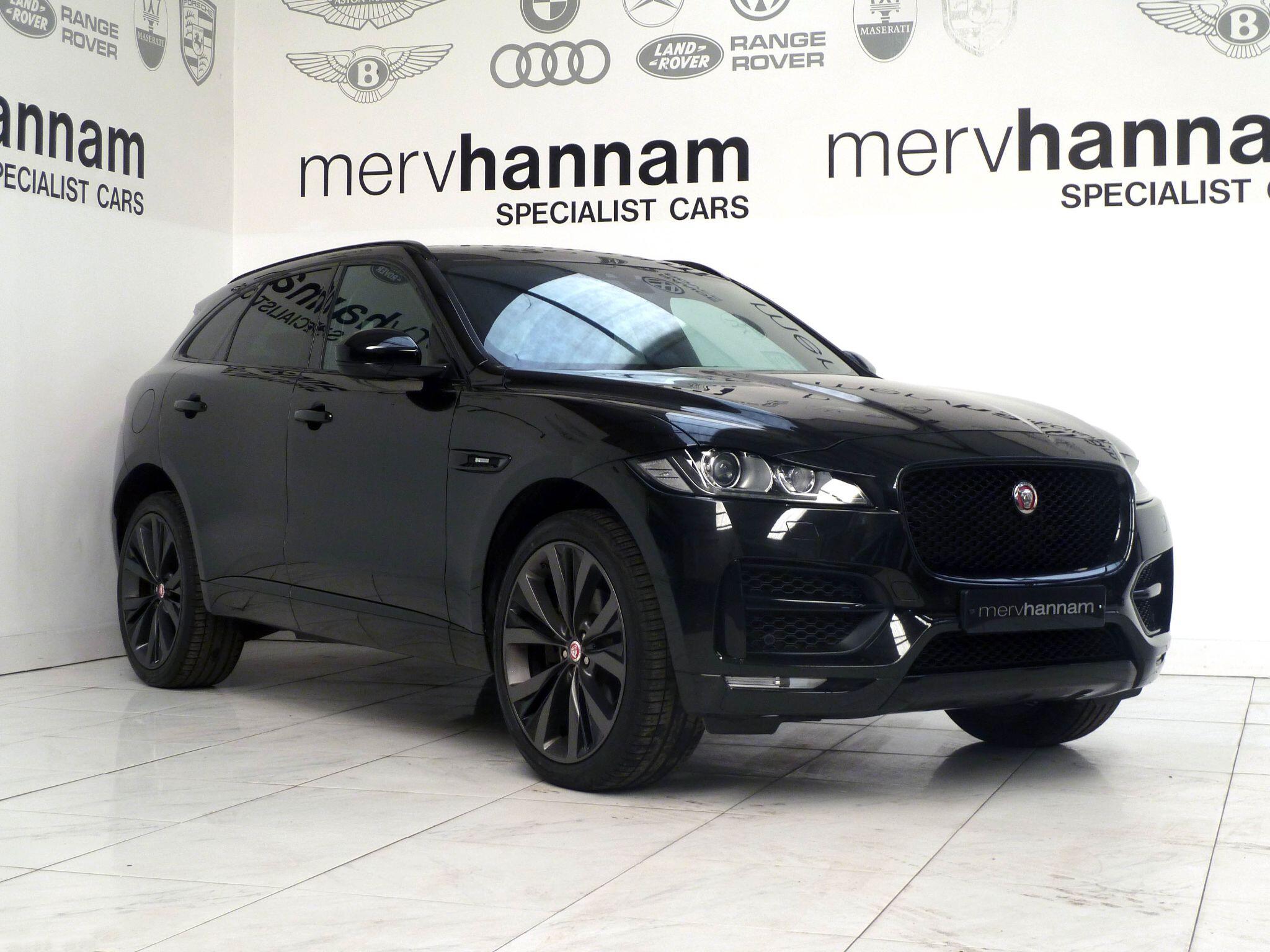 Jaguar F-PACE 2.0 P300 R-SportAWD   <br/><br/>BLACK PACK + 22″ ALLOY WHEELS