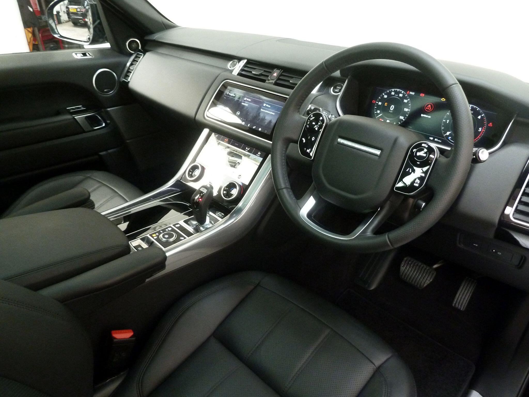 Land Rover Range Rover Sport 2.0 P400e  HSE GPF SUV  Petrol Plug-in Hybrid   (404 ps)<br/><br/>PAN ROOF + BLACK PACK + STEPS