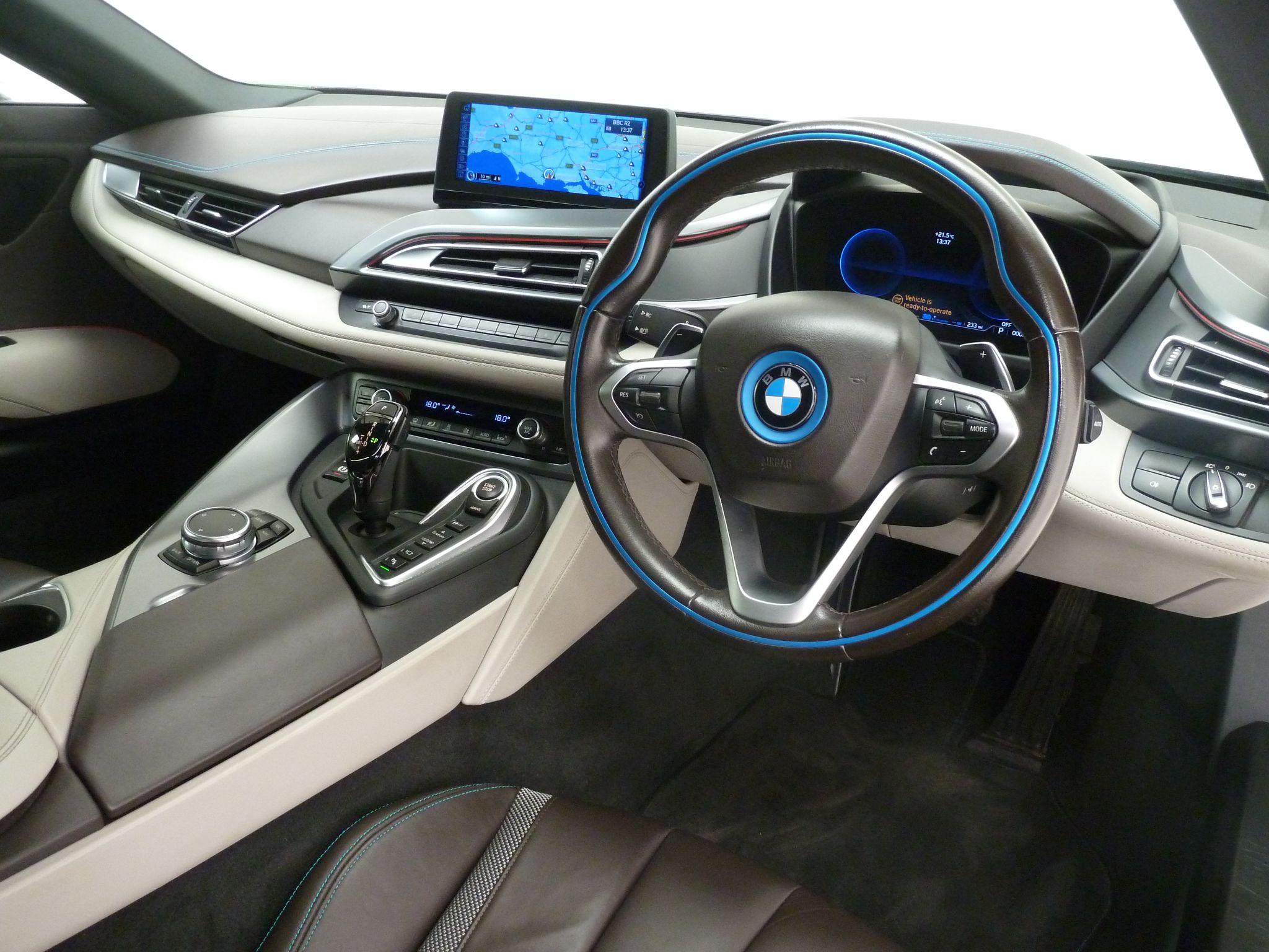 BMW i8 1.5 7.1kWh   <br/><br/>HARMAN KARDON-HEAD UP DISPLAY