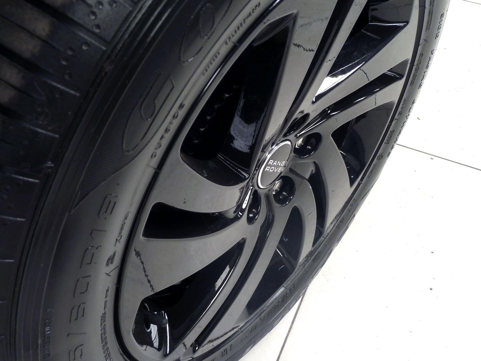 Land Rover Range Rover Evoque 2.0 D165  R-Dynamic S   <br/><br/>BLACK STYLING PACKAGE